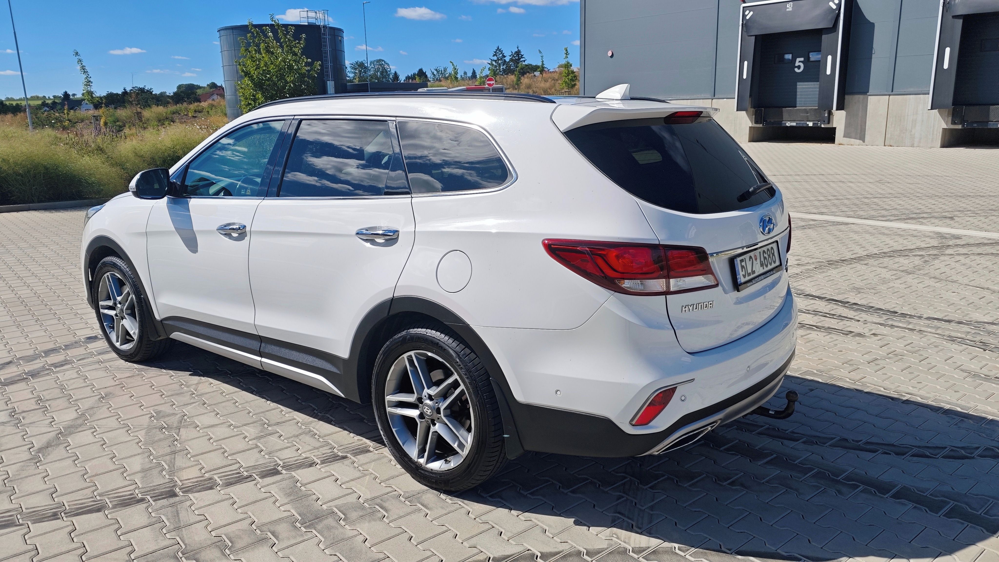 Hyundai Grand Santa Fe, 2.2crdi 7mist kůže - fotka 3