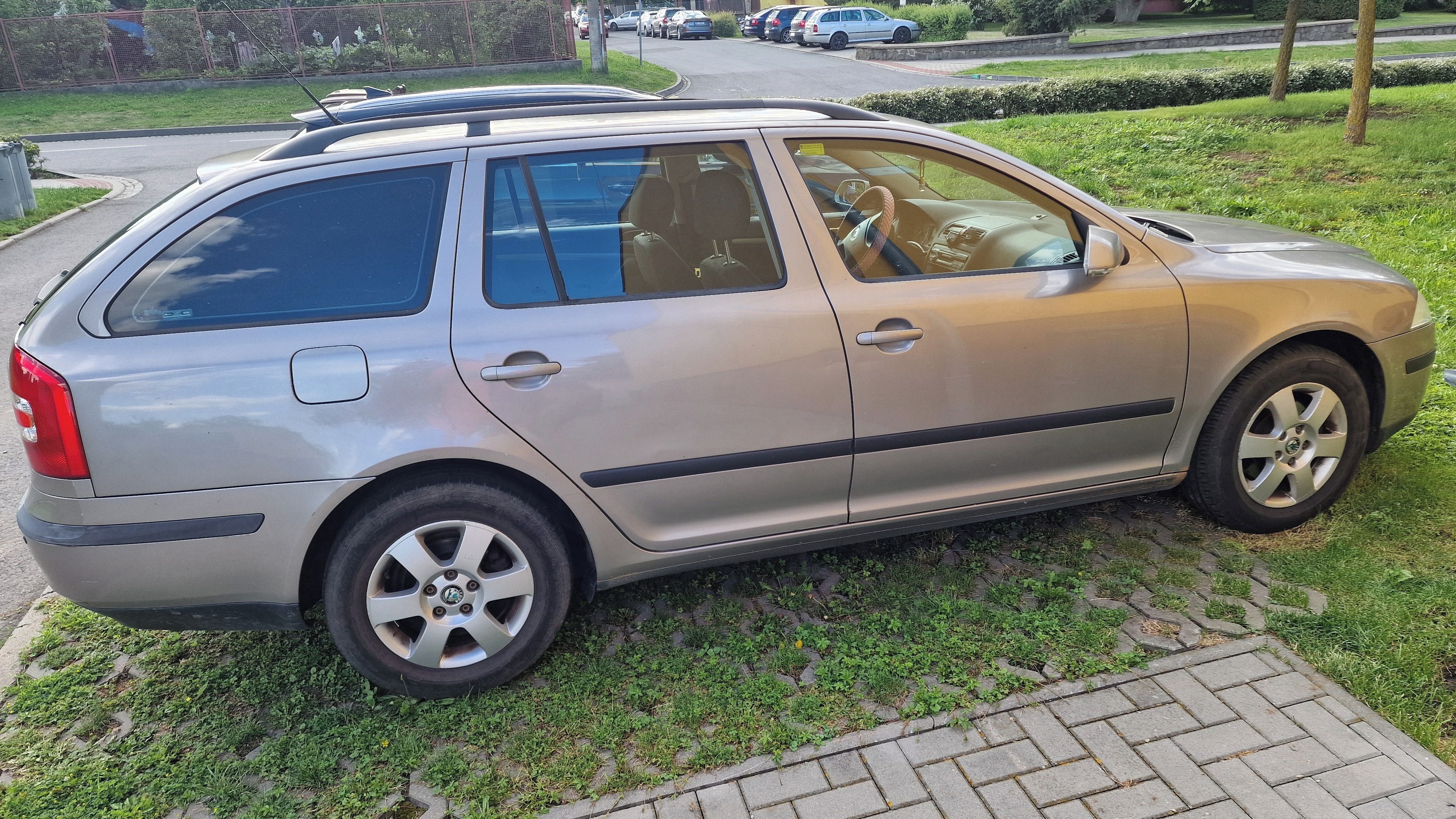 Škoda Octavia, Škoda Octavia Combi 1.9 TDI - fotka 2