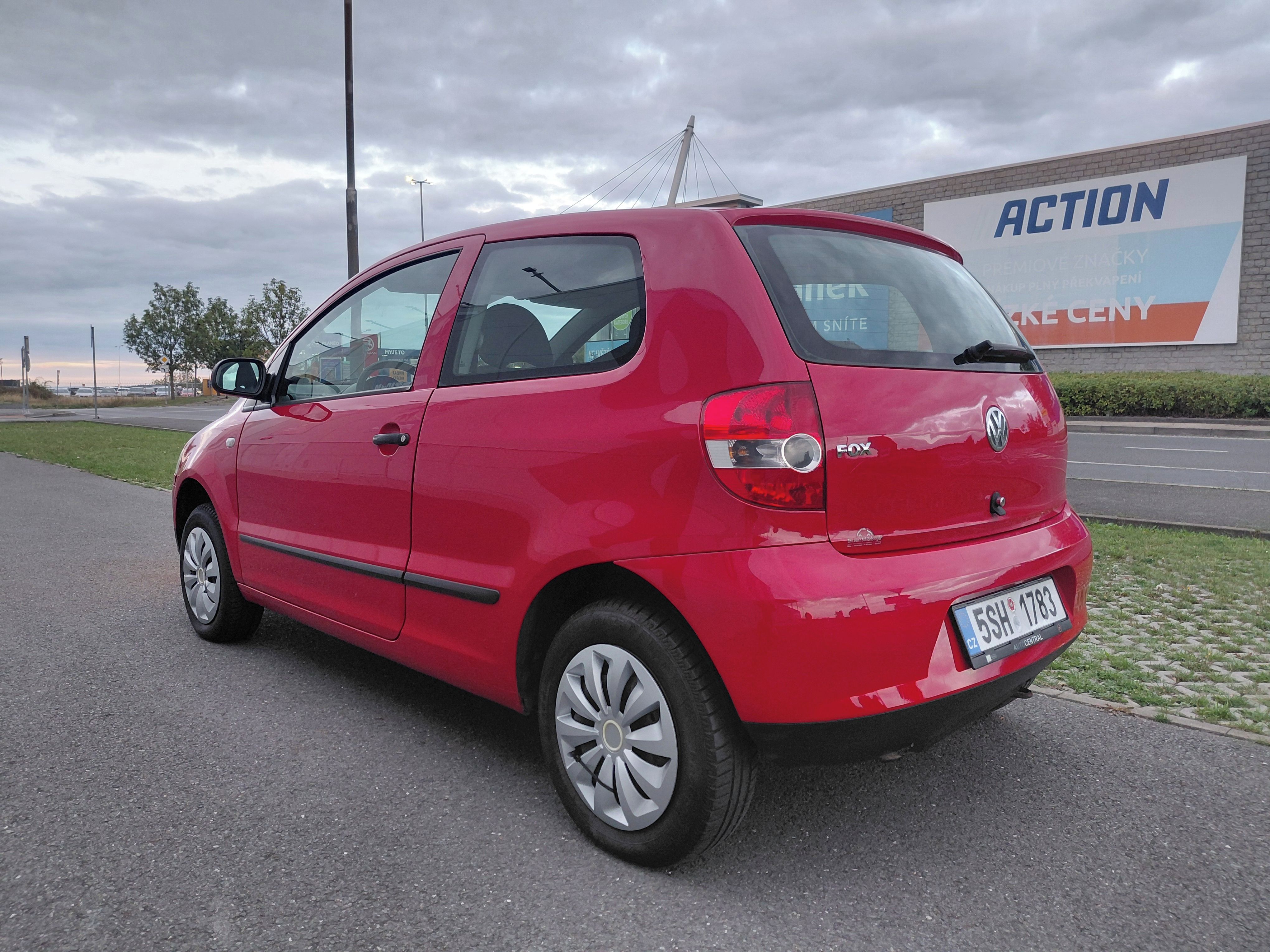 Volkswagen Fox, 1.2i SPOLEHLIVÉ AUTO+KOLA - fotka 5