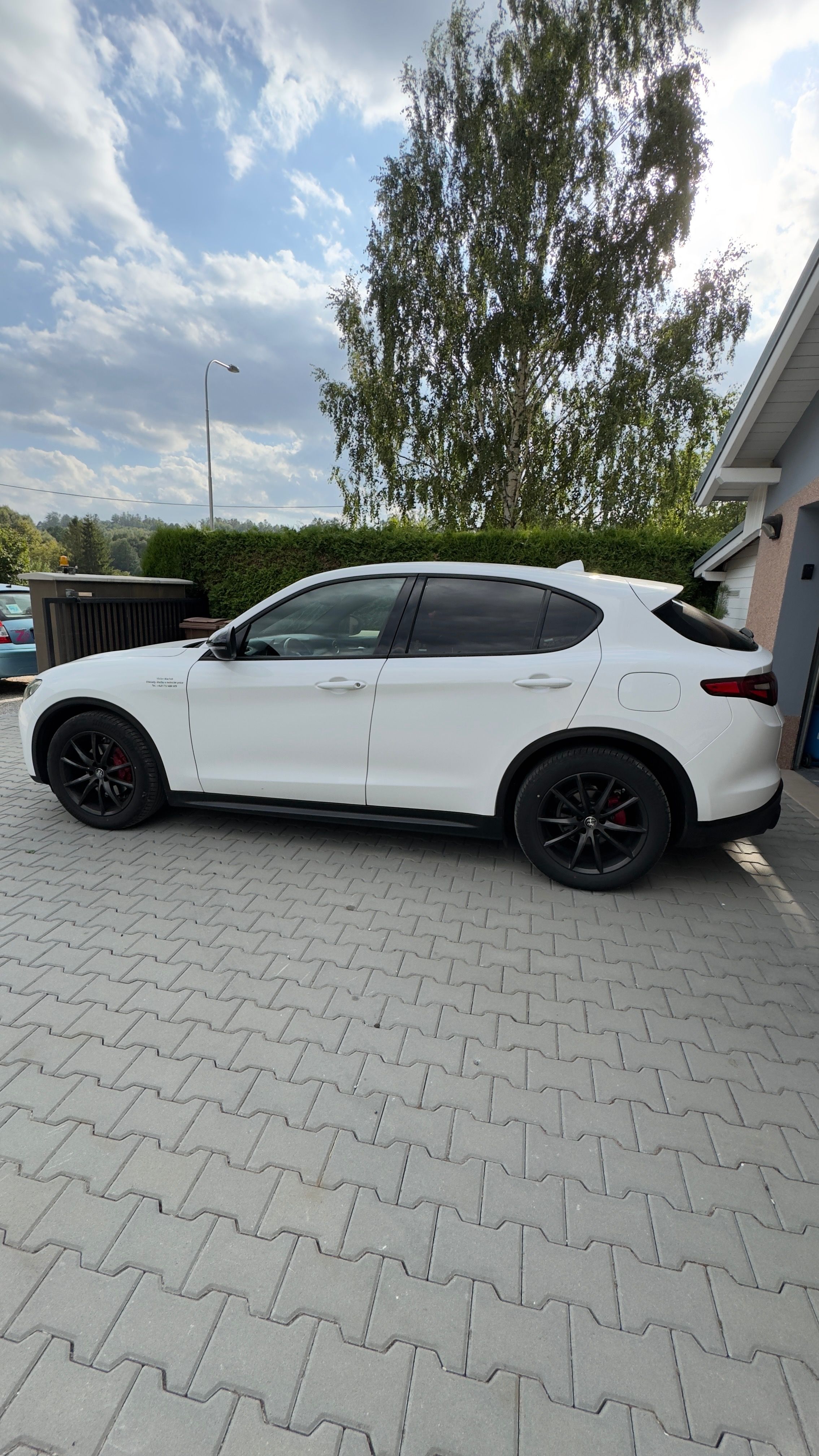 Alfa Romeo Stelvio - fotka 2