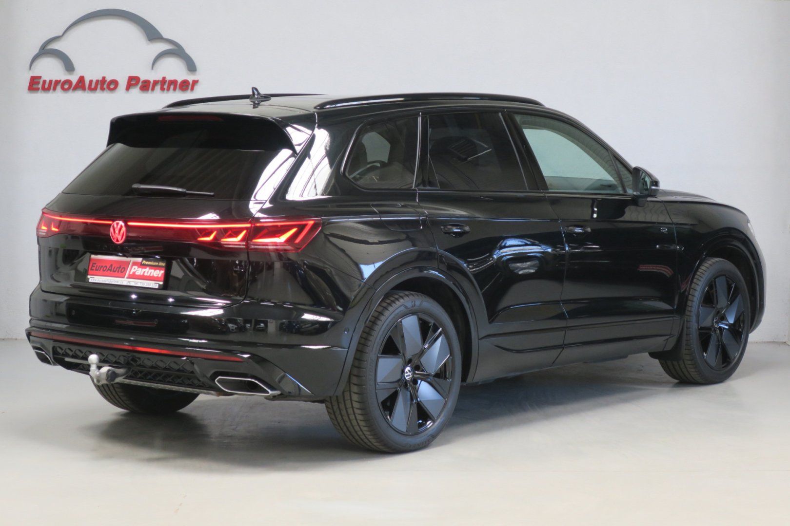 Volkswagen Touareg, R-LINE 3,0TDI 210kW TOP VÝBAVA - fotka 4