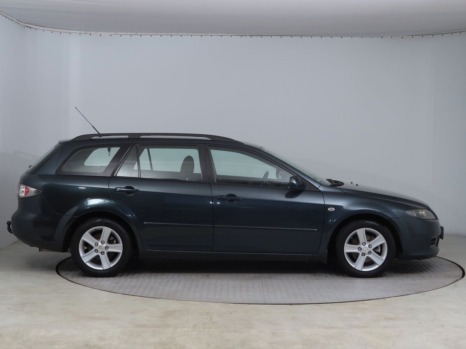 Mazda 6, 1.8, Tažné, Klima - fotka 6