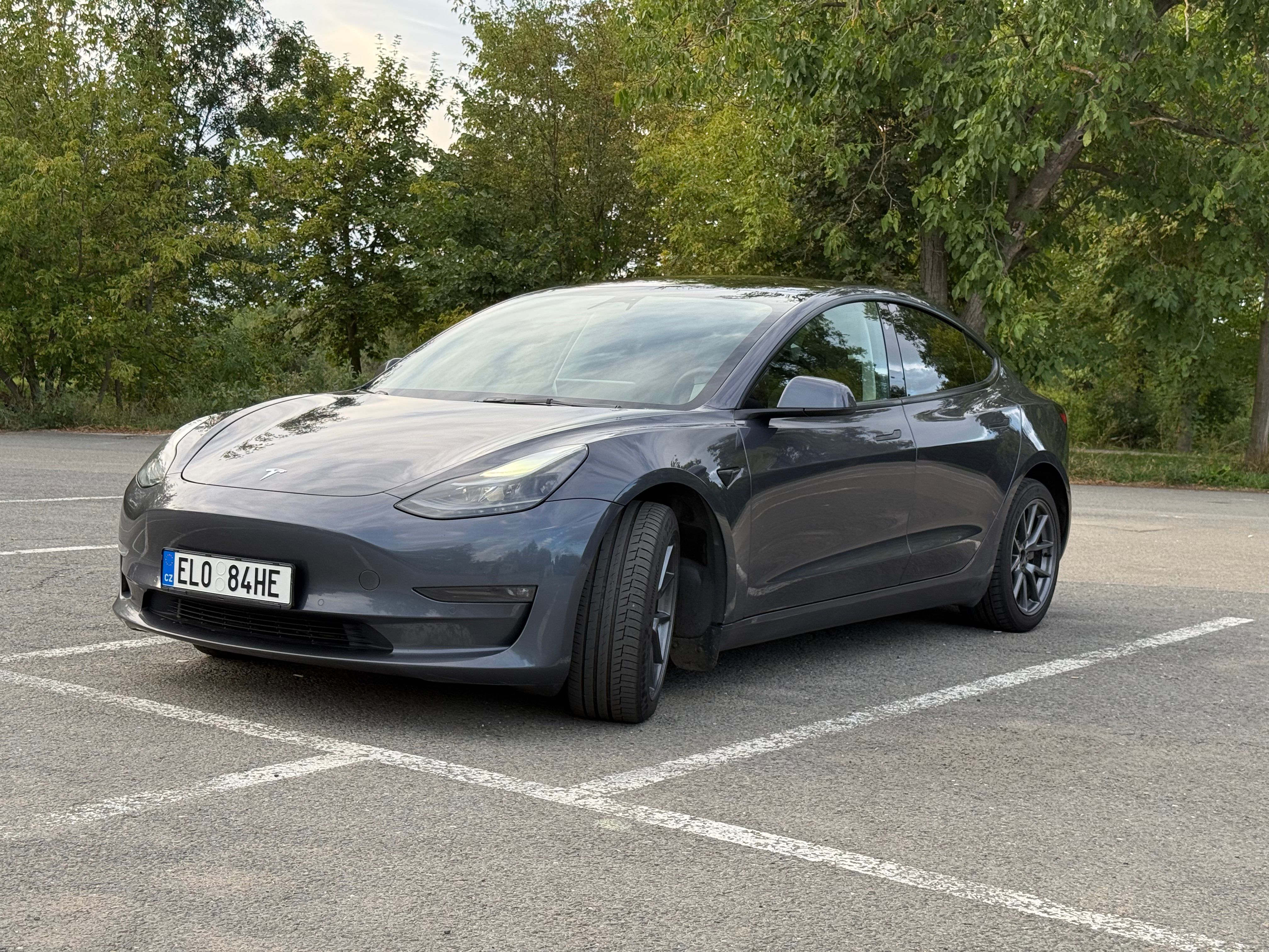 Tesla Model 3, LR, 93 %, Ryzen, Tažné, Matrix