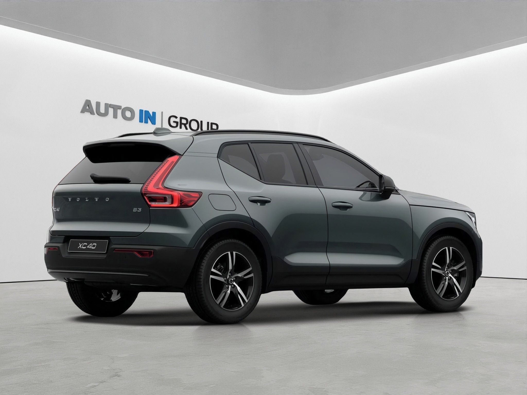 Volvo XC40, DARK B3 PLUS FWD,360°KAMERA - fotka 5