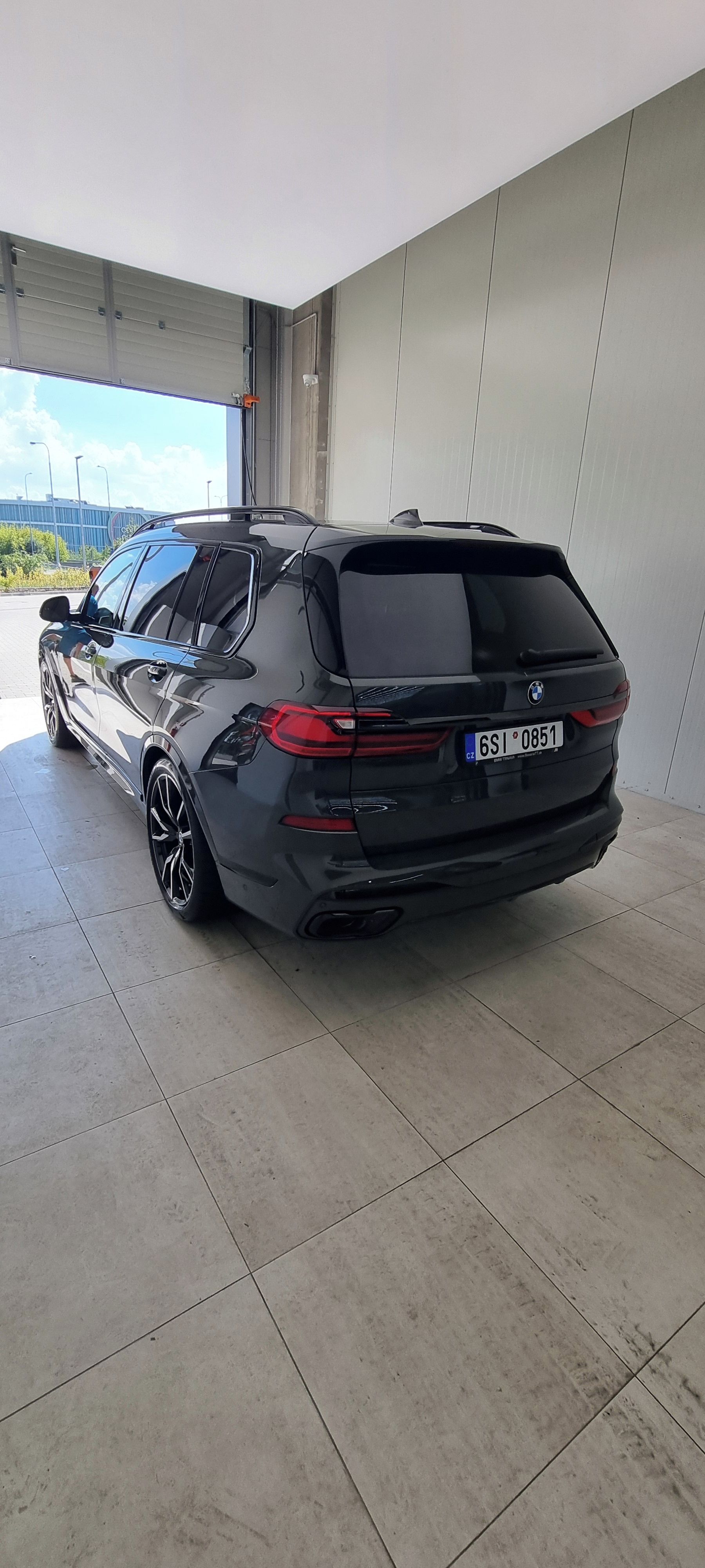 BMW X7, 40D - fotka 4