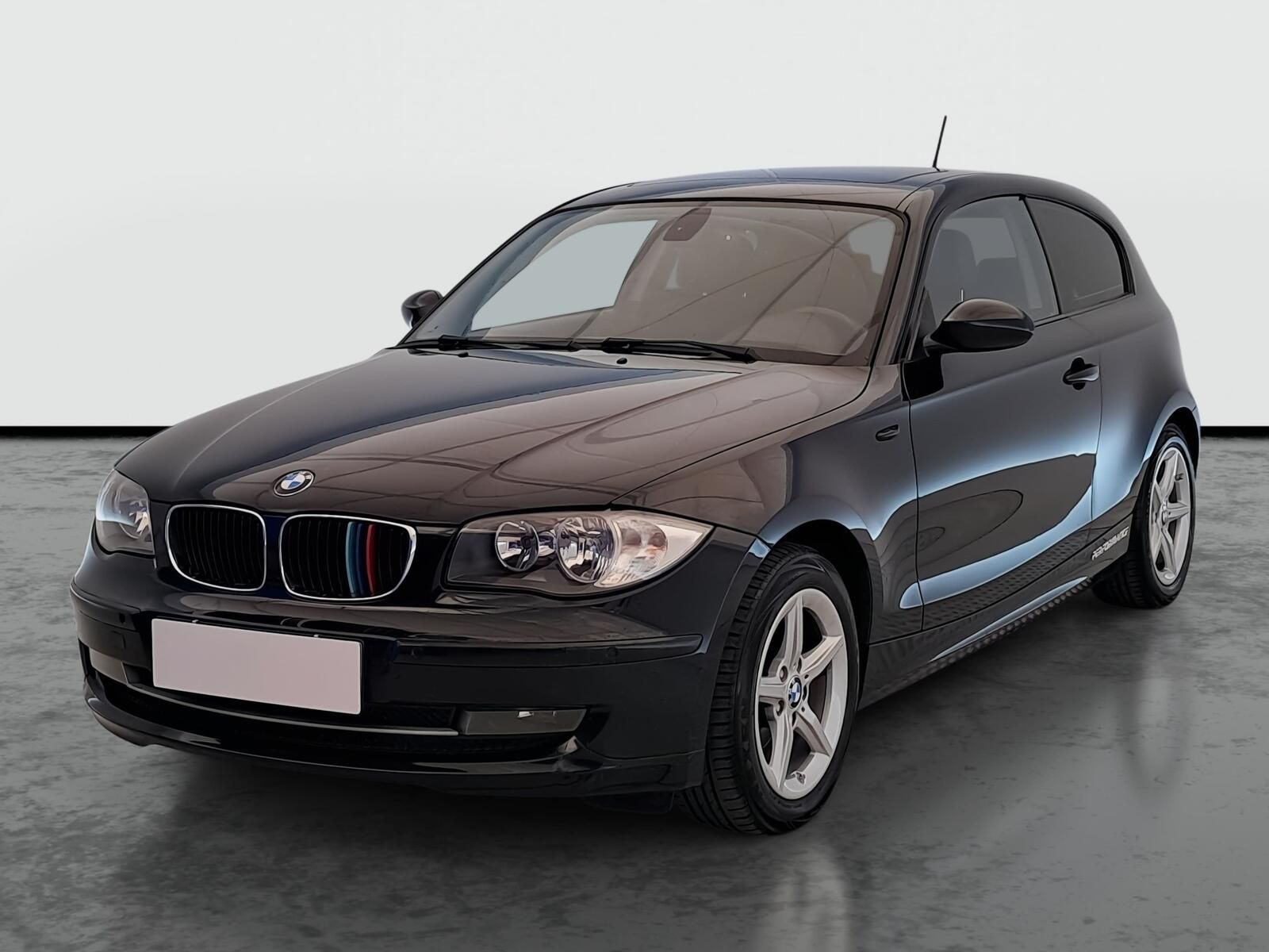 BMW Řada 1, 118i, Serv.kniha - fotka 2