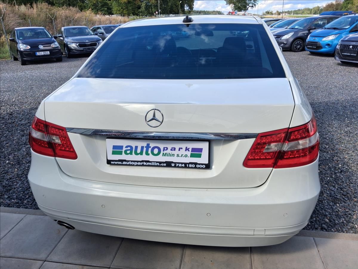 Mercedes-Benz Třídy E, 1,8 BA+CNG - fotka 6