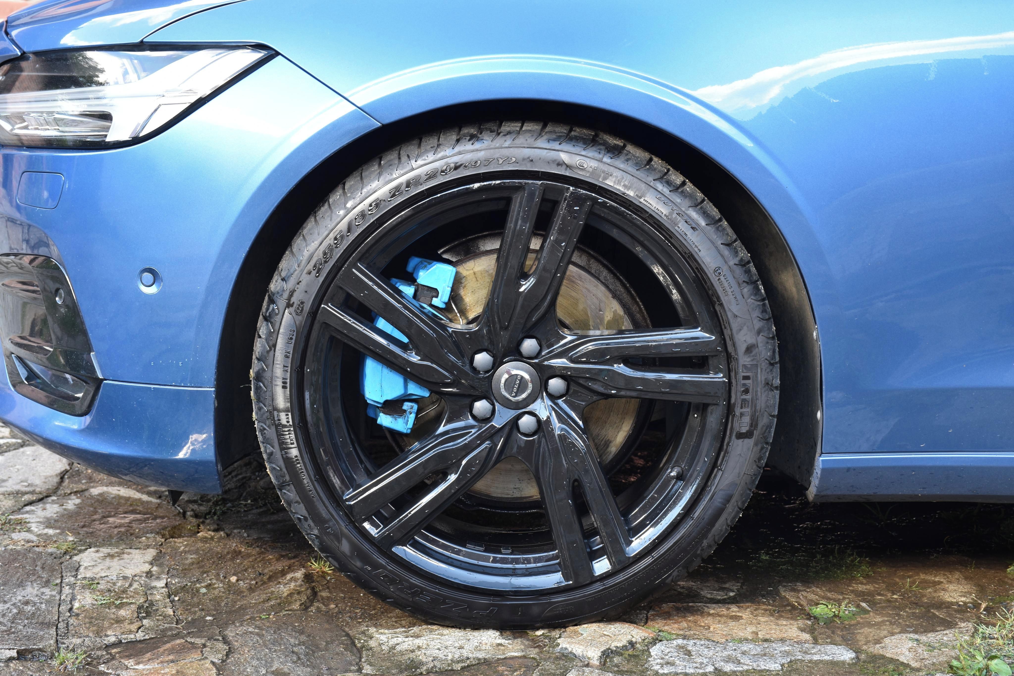Volvo V90, D5 AWD R-Design Polestar 177kw - fotka 5