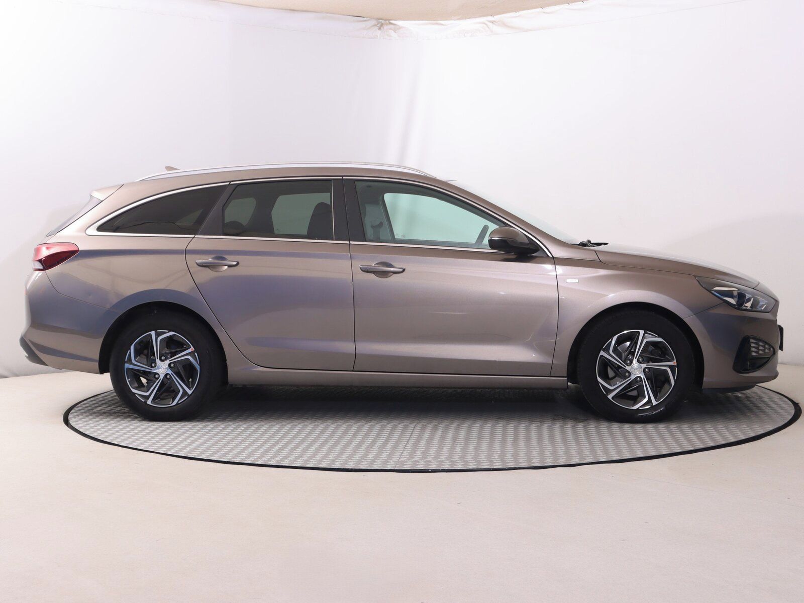 Hyundai i30, 1.5 T-GDI MHEV, Automat - fotka 6