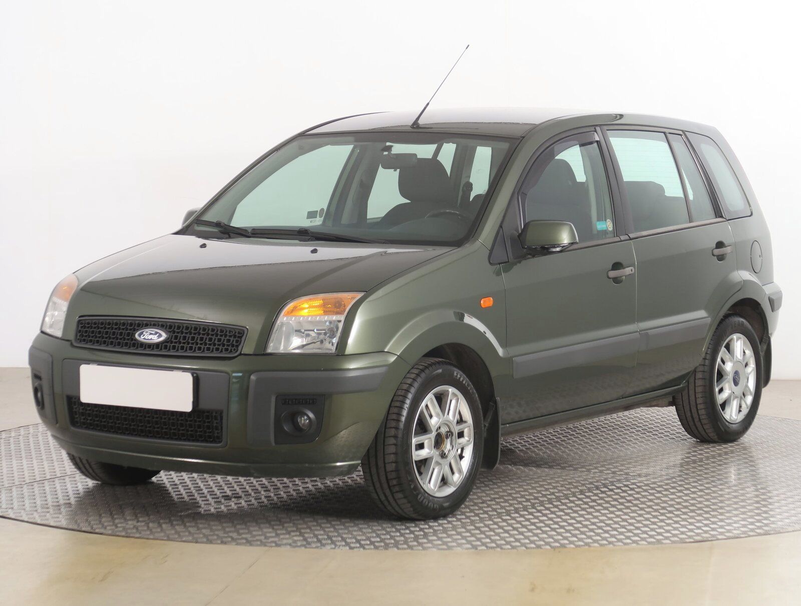Ford Fusion, 1.4, po STK, jezdí výborně - fotka 2