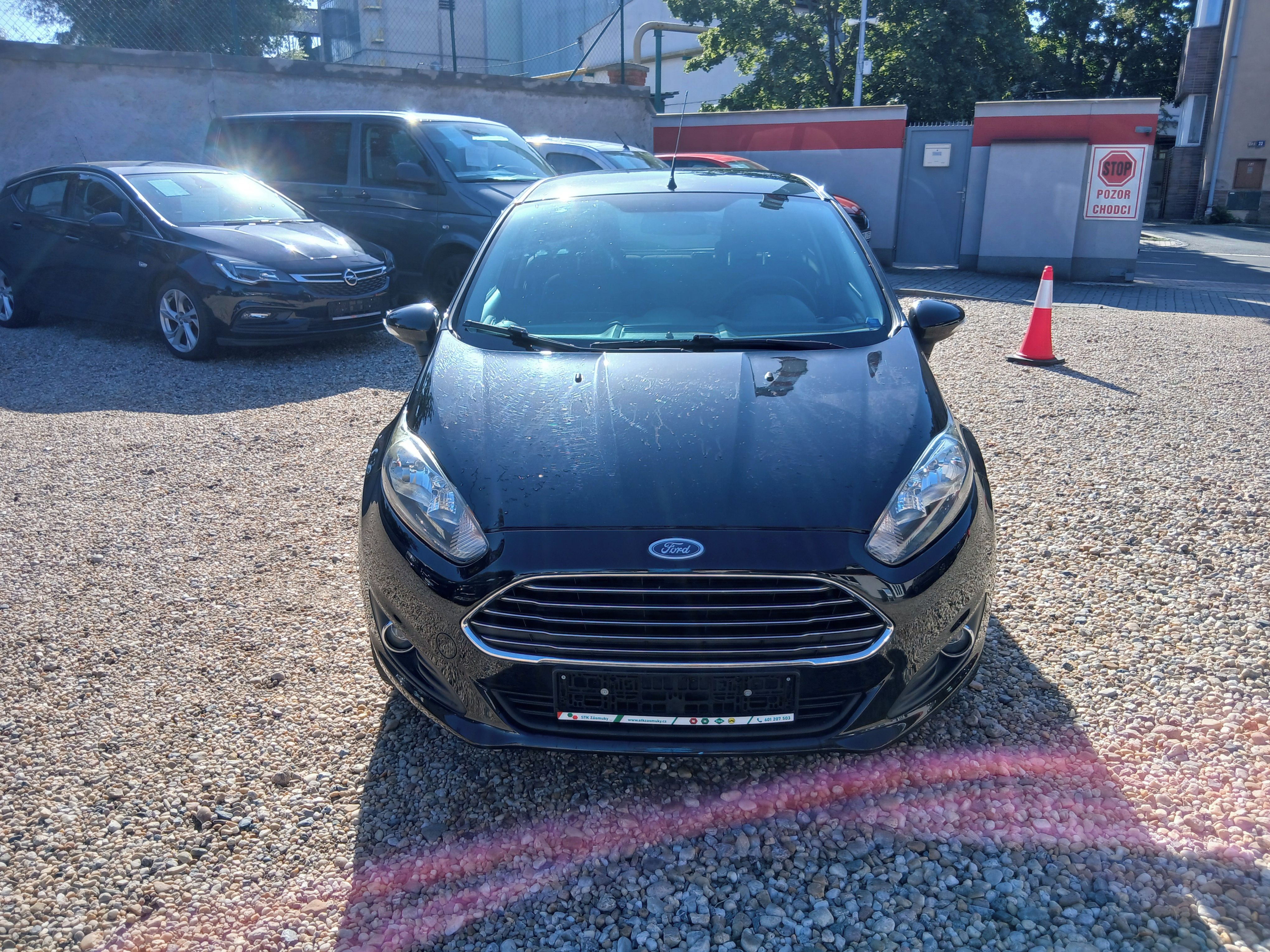 Ford Fiesta, 1.0i 59KW Klima 5dveří - fotka 2