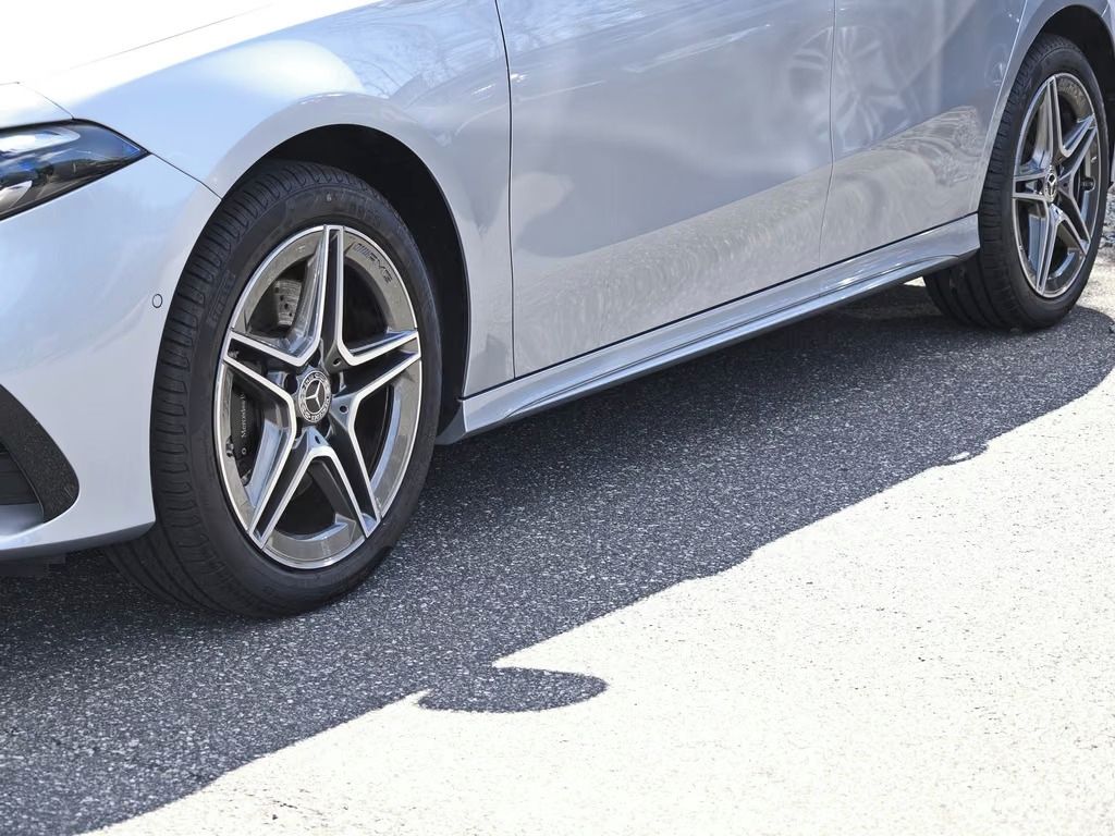 Mercedes-Benz Třídy A, A250e*AmgLine*PřídavnéTopení* - fotka 3