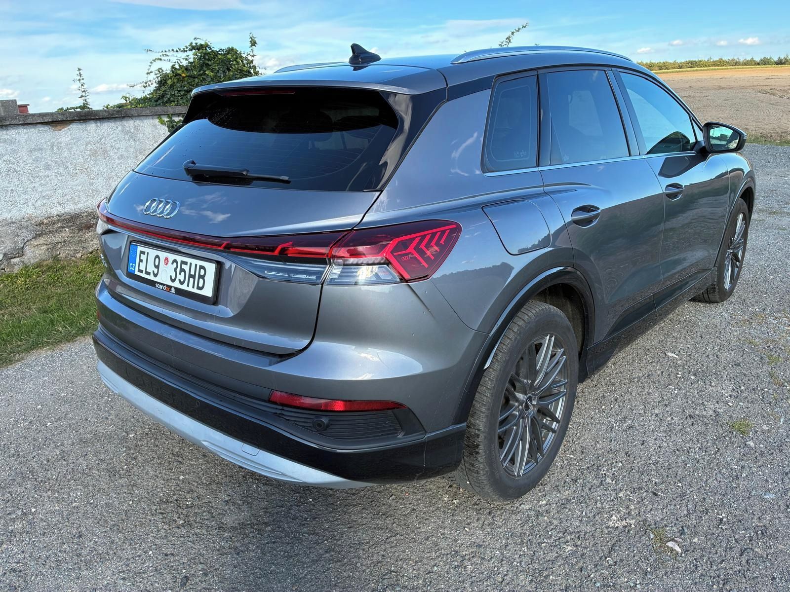 Audi Q4 e-tron, 40 dojezd 300km - fotka 4