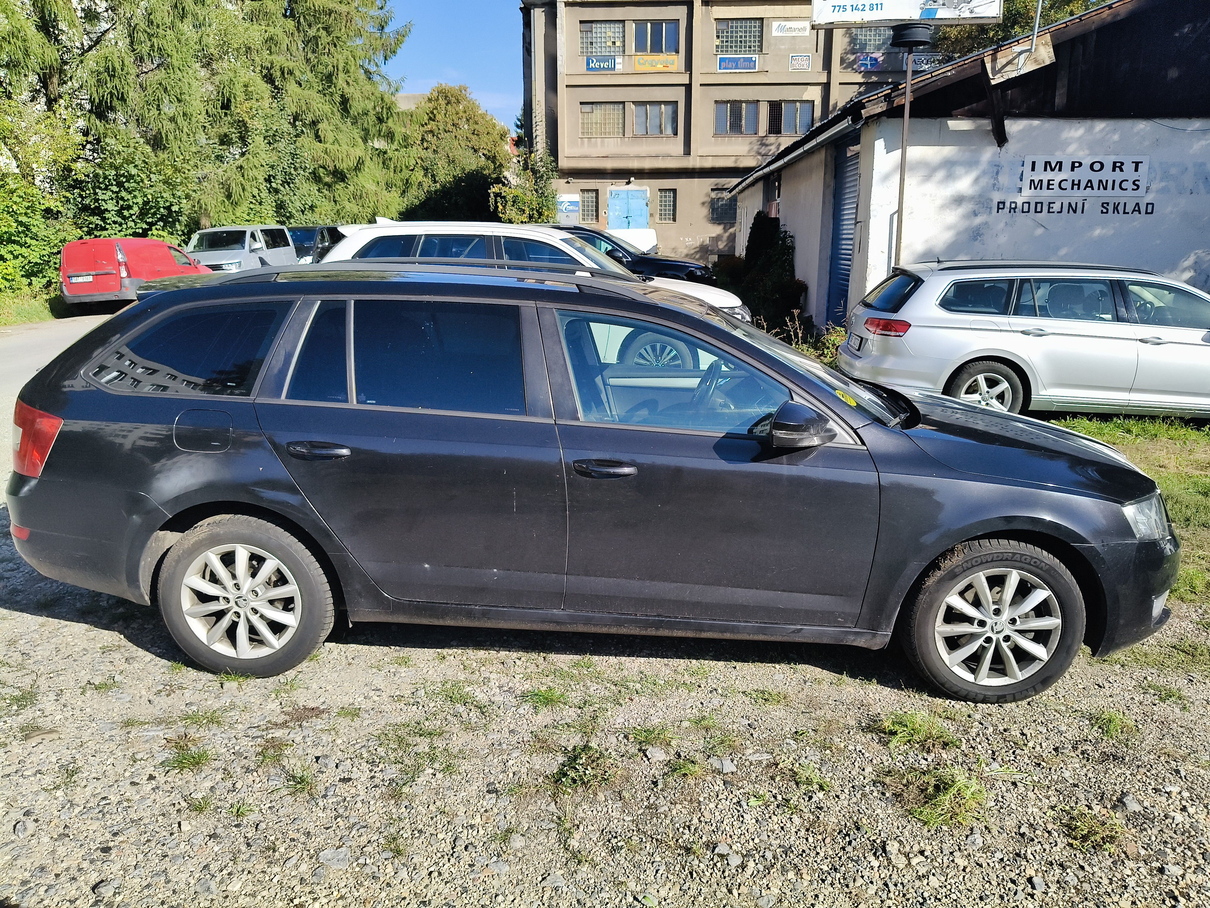 Škoda Octavia, 1,6 TDI, DSG7 -  Automat - fotka 4