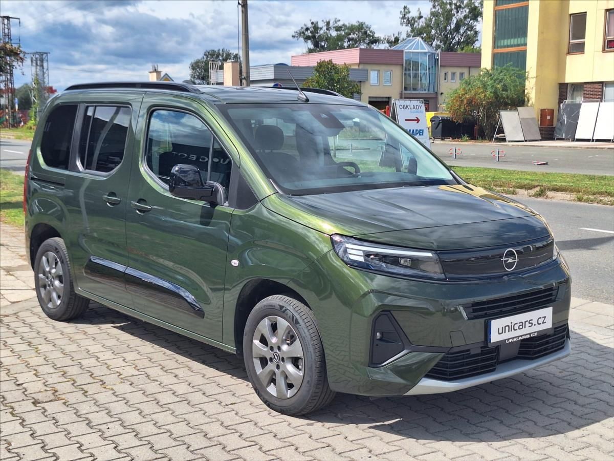 Opel Combo, 1,5 CDTi  Elegance Plus AT8 - fotka 3