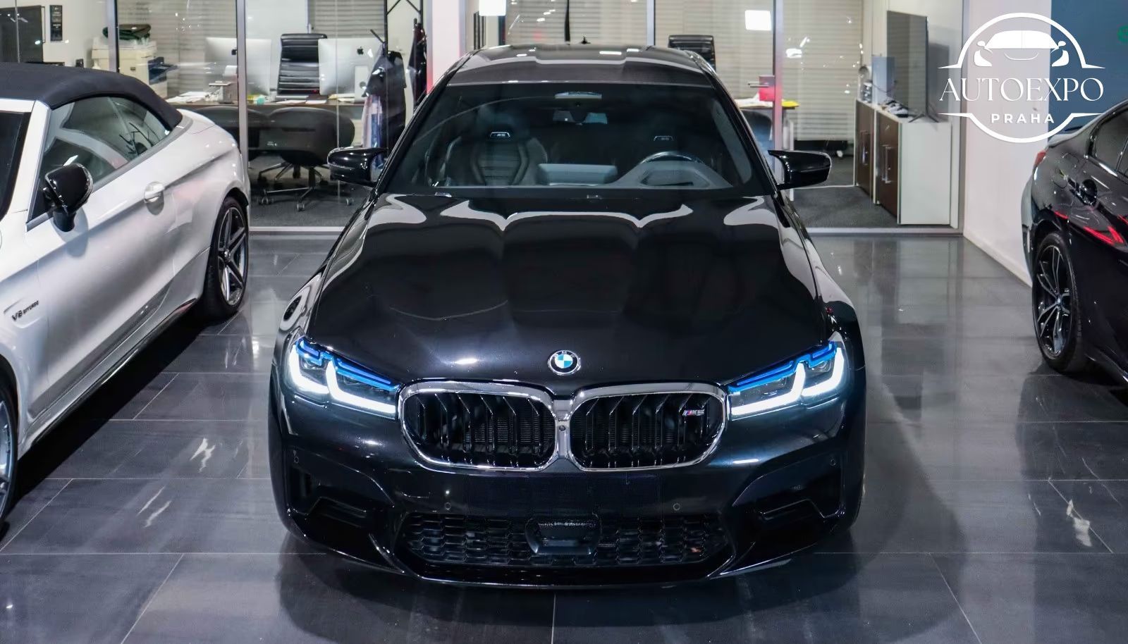 BMW M5, CARBON*B&W*360°KAMERA - fotka 2