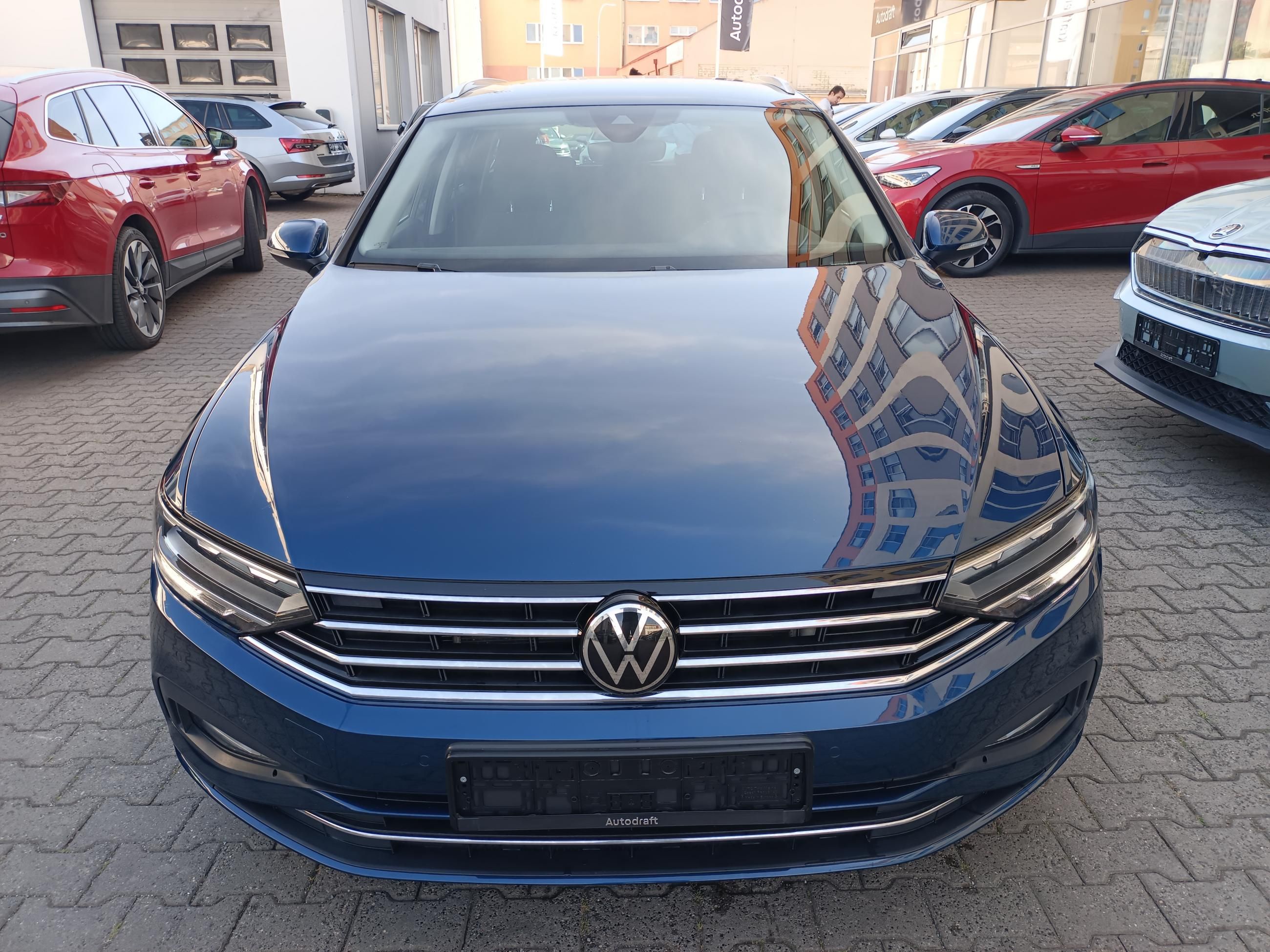 Volkswagen Passat Variant, 2.0 TDI 110kW DSG / Tažné - fotka 2