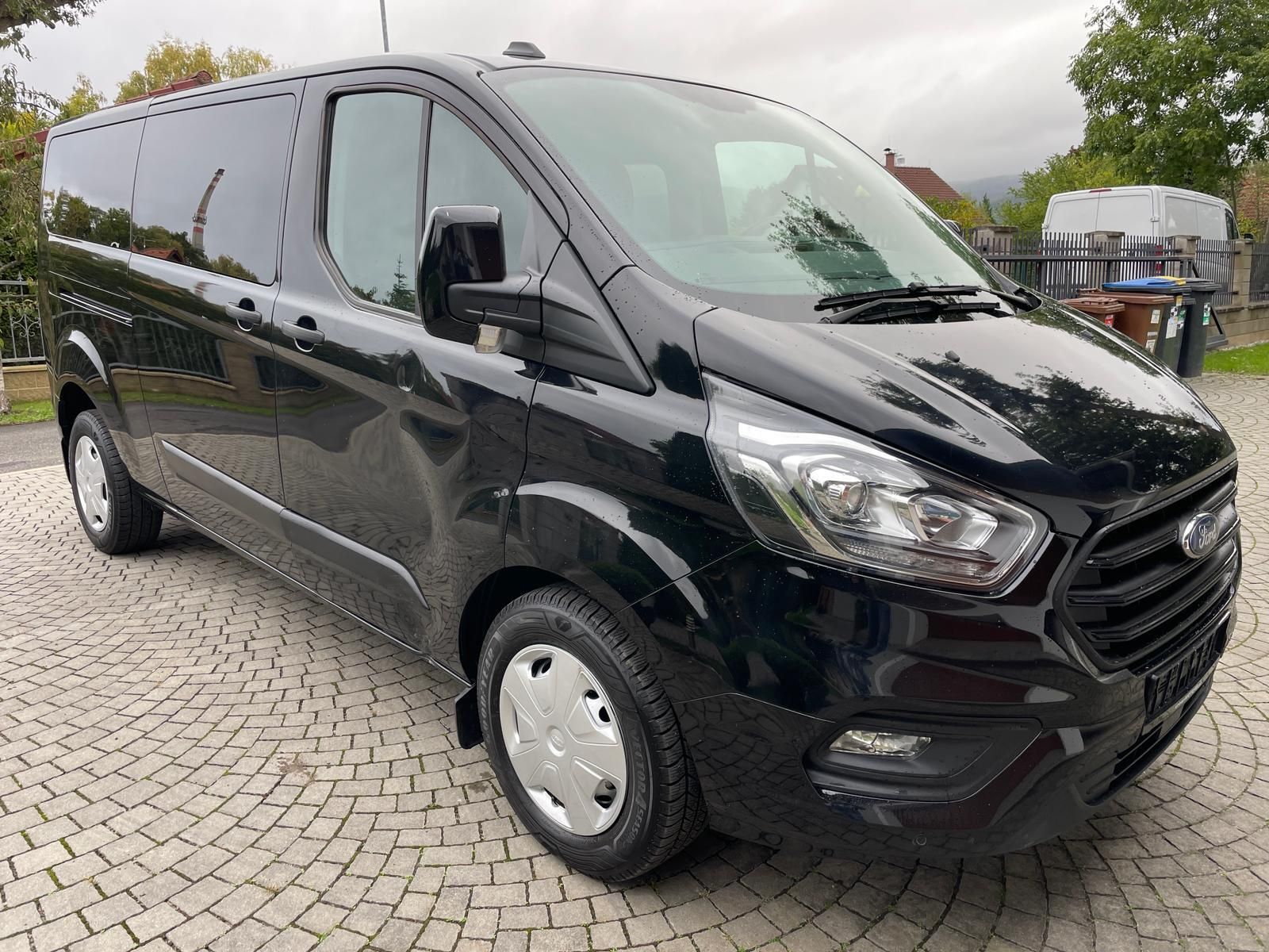 Ford Transit Custom, 2,0TDCi 96kW 9 MÍST - fotka 3