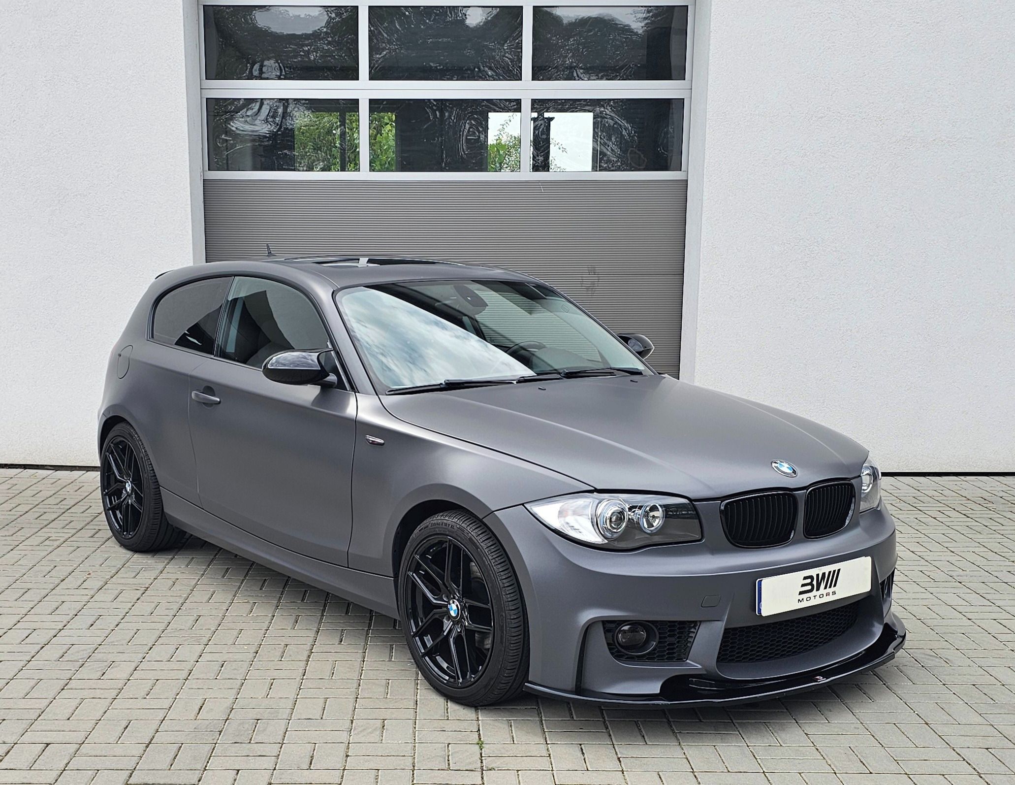 BMW Řada 1, 118i - fotka 3