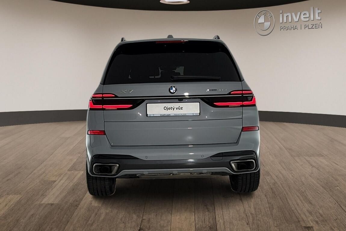 BMW X7, xDrive40d - fotka 4