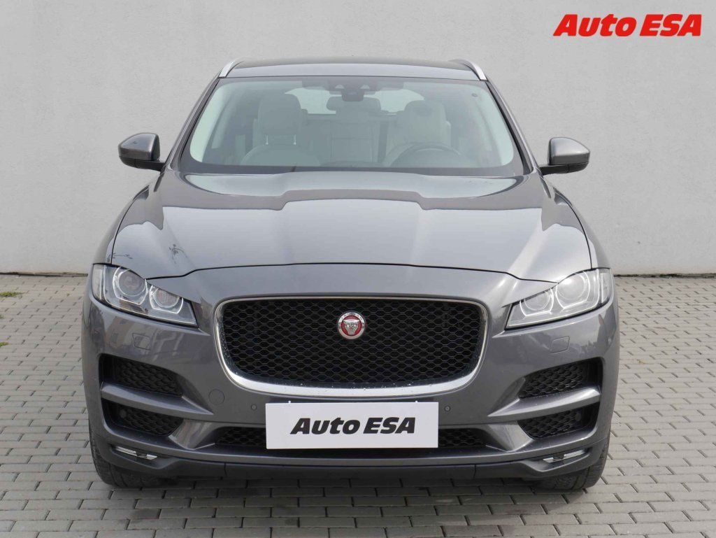 Jaguar F-Pace, 2.0D 4x4,ČR,AT,bixenon - fotka 2