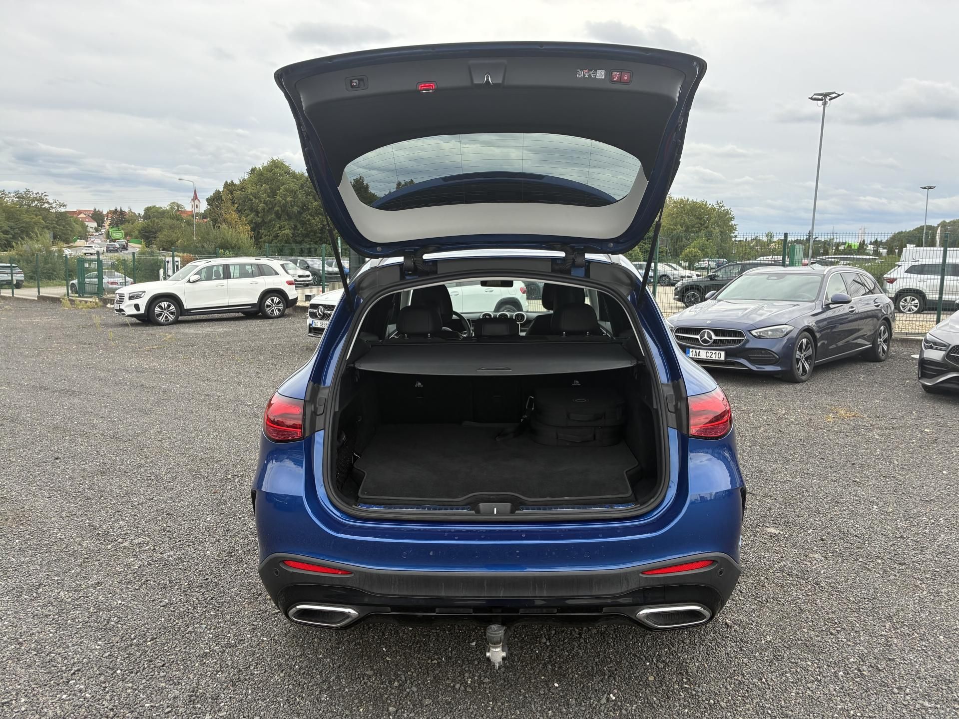Mercedes-Benz GLC, 300de 4MATIC - fotka 4