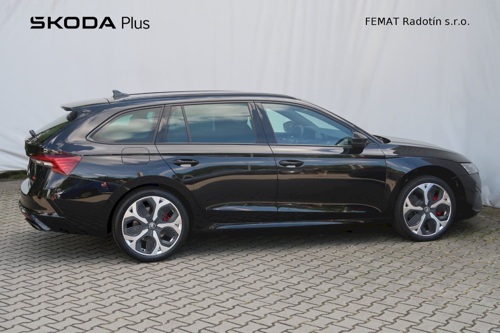 Škoda Octavia, Combi RS 2,0 TSi/195 kW DSG - fotka 3