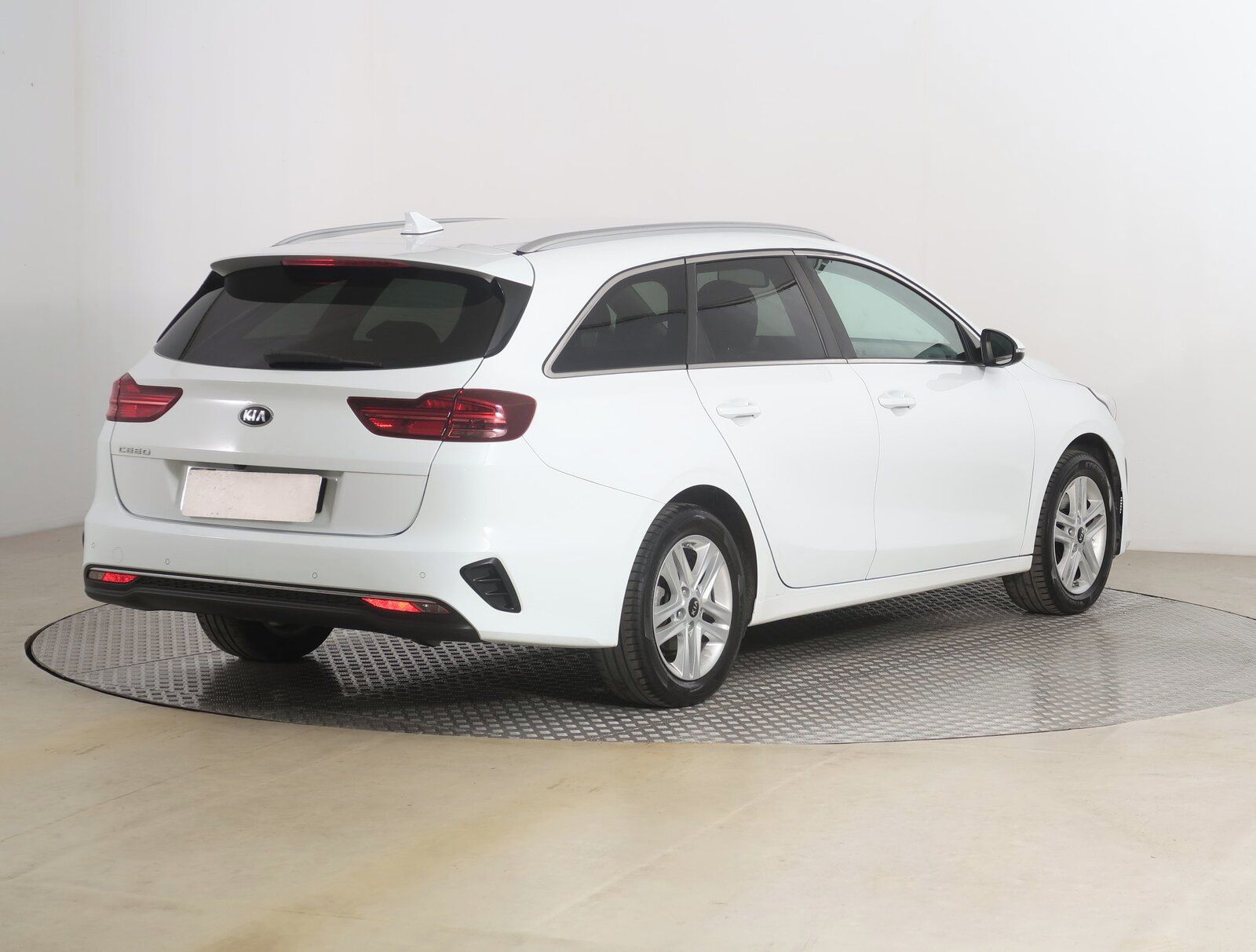 Kia Cee´d, 1.6 CRDi - fotka 5