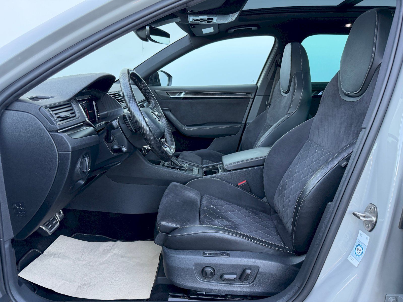 Škoda Superb, 2.0 TSI 206kW SportLine 4x4 DS - fotka 5