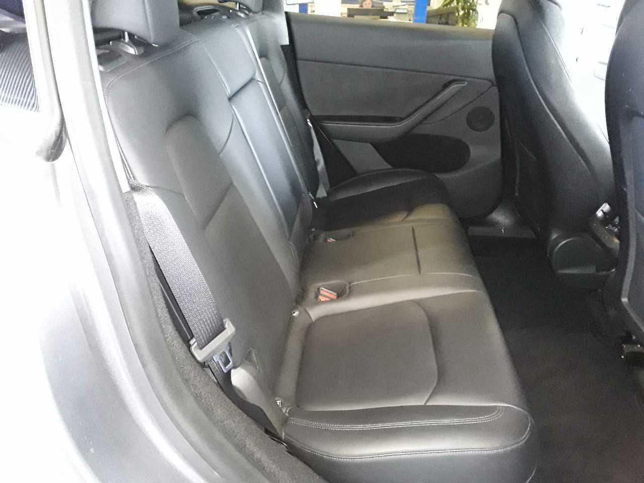 Tesla Model Y, ZAMLUVENO ! TZ 93 % - fotka 5