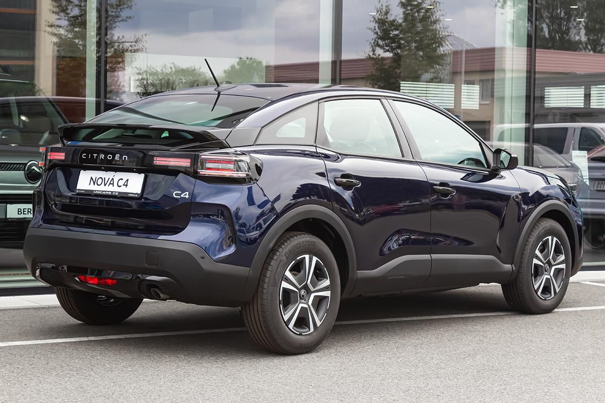 Citroën C4, 1,2 YOU Hybrid 110k Automat - fotka 5