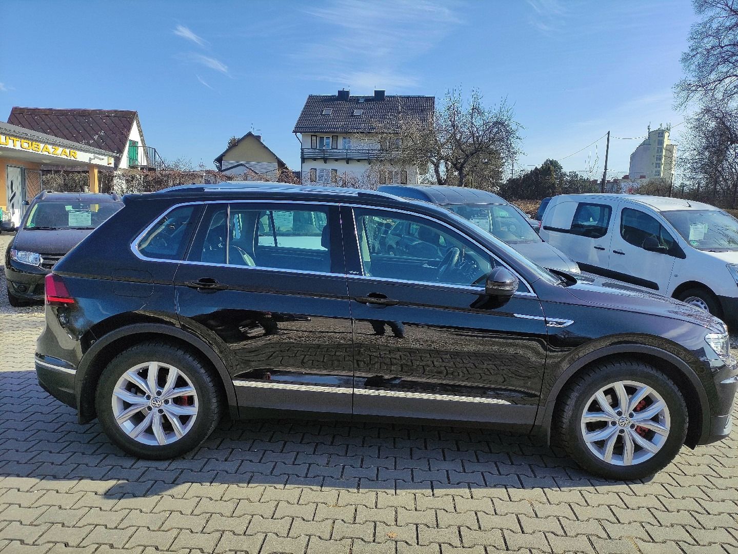 Volkswagen Tiguan, 2.0 TDi 130KW HIGHLINE ZÁVĚS - fotka 5