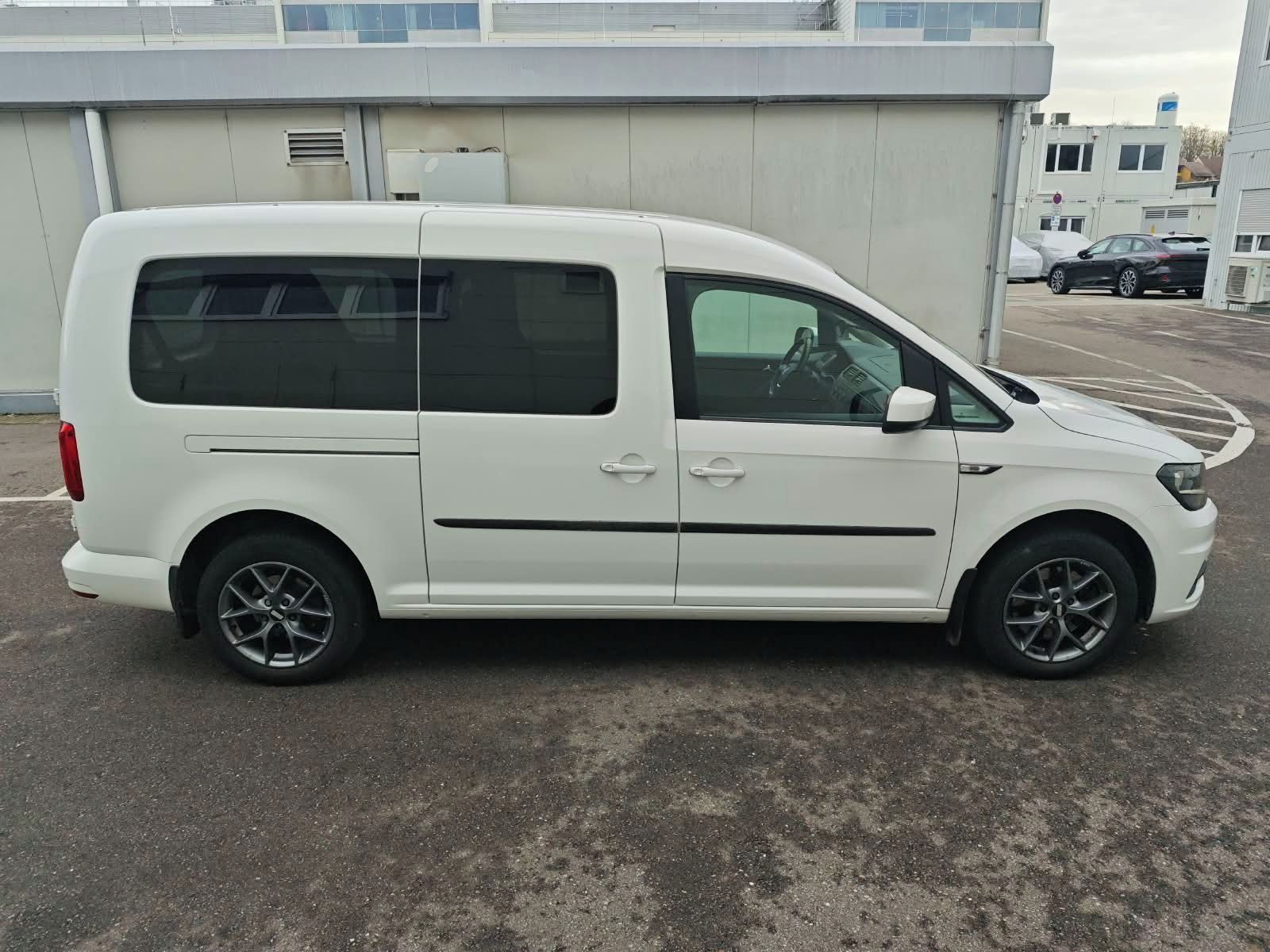 Volkswagen Caddy, Maxi 2.0 tdi 110kw, webasto - fotka 4