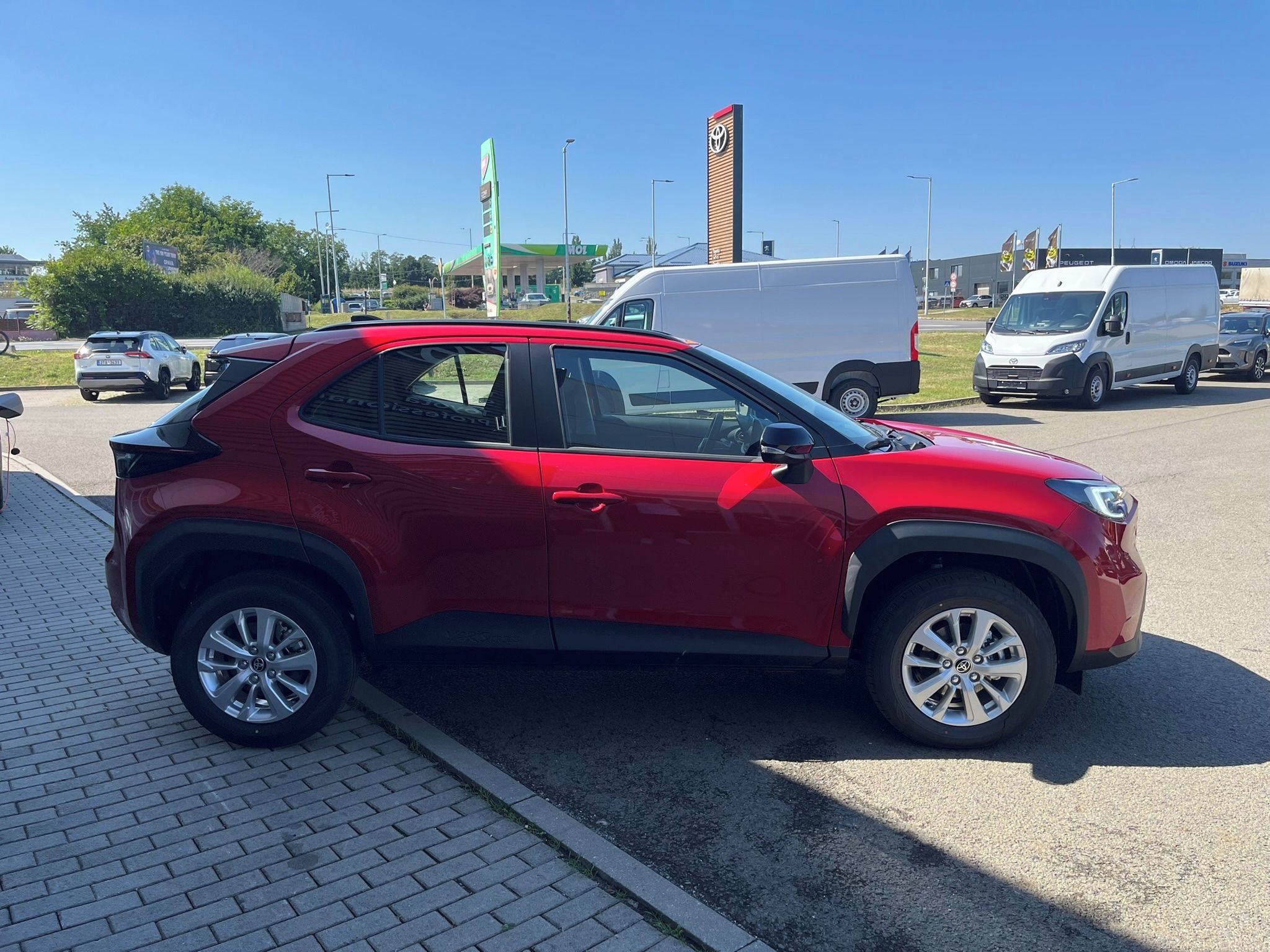 Toyota Yaris Cross, 1.5L HEV Comfort + ZIMNÍ KOLA - fotka 4
