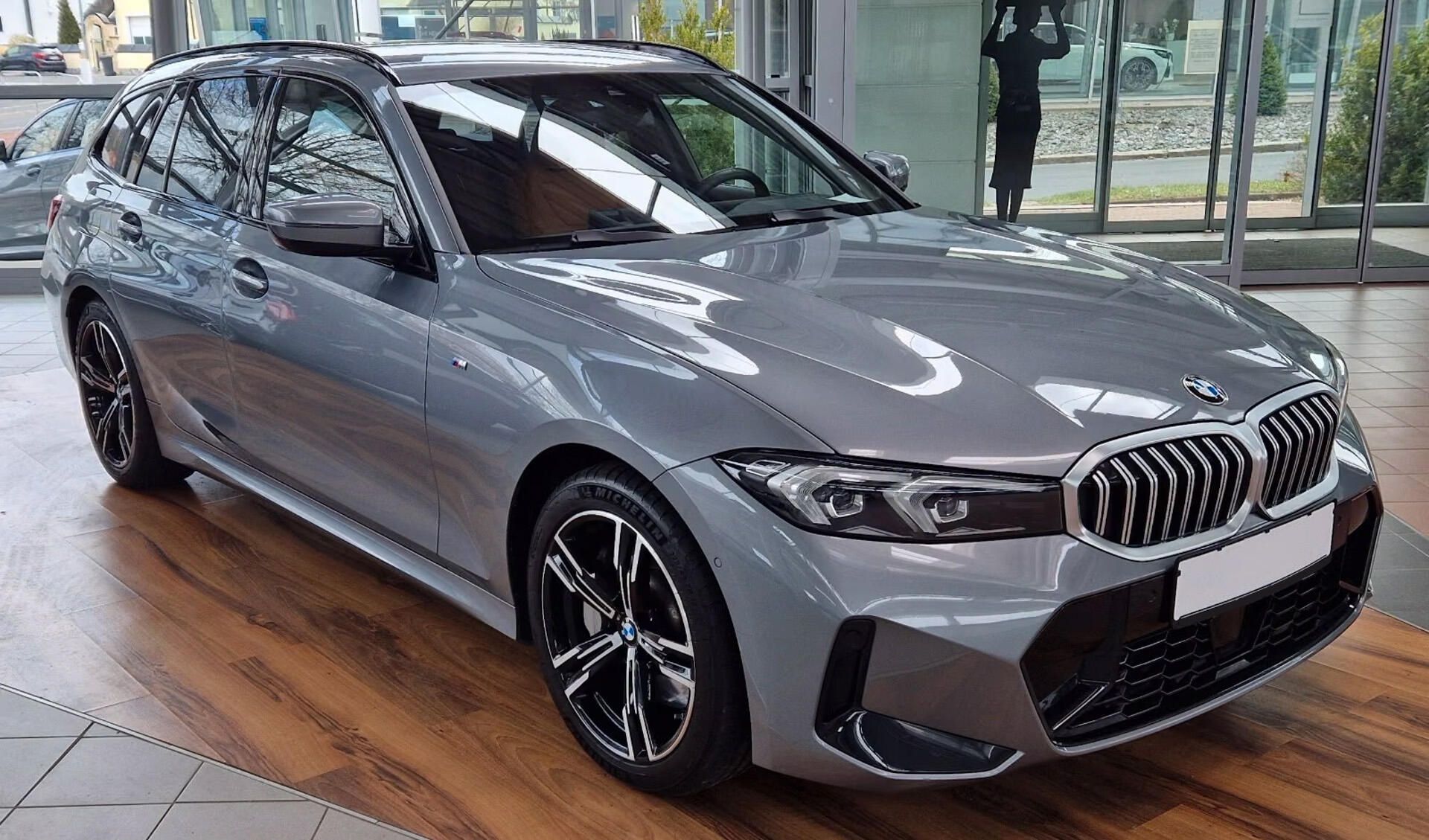 BMW Řada 3, 330i xDrive M-Sport ACC H/K - fotka 3