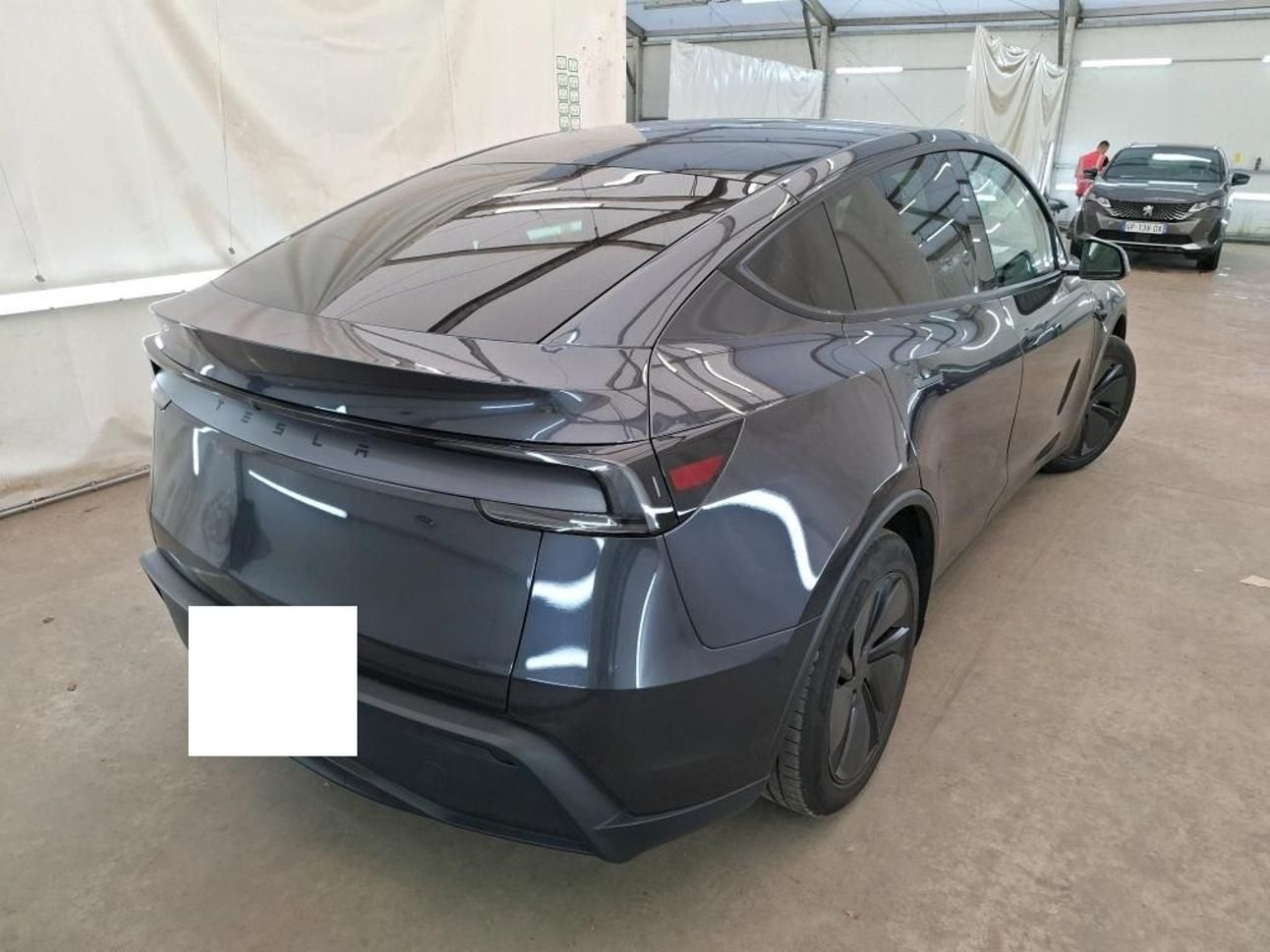 Tesla Model Y, RWD 220kw - fotka 4