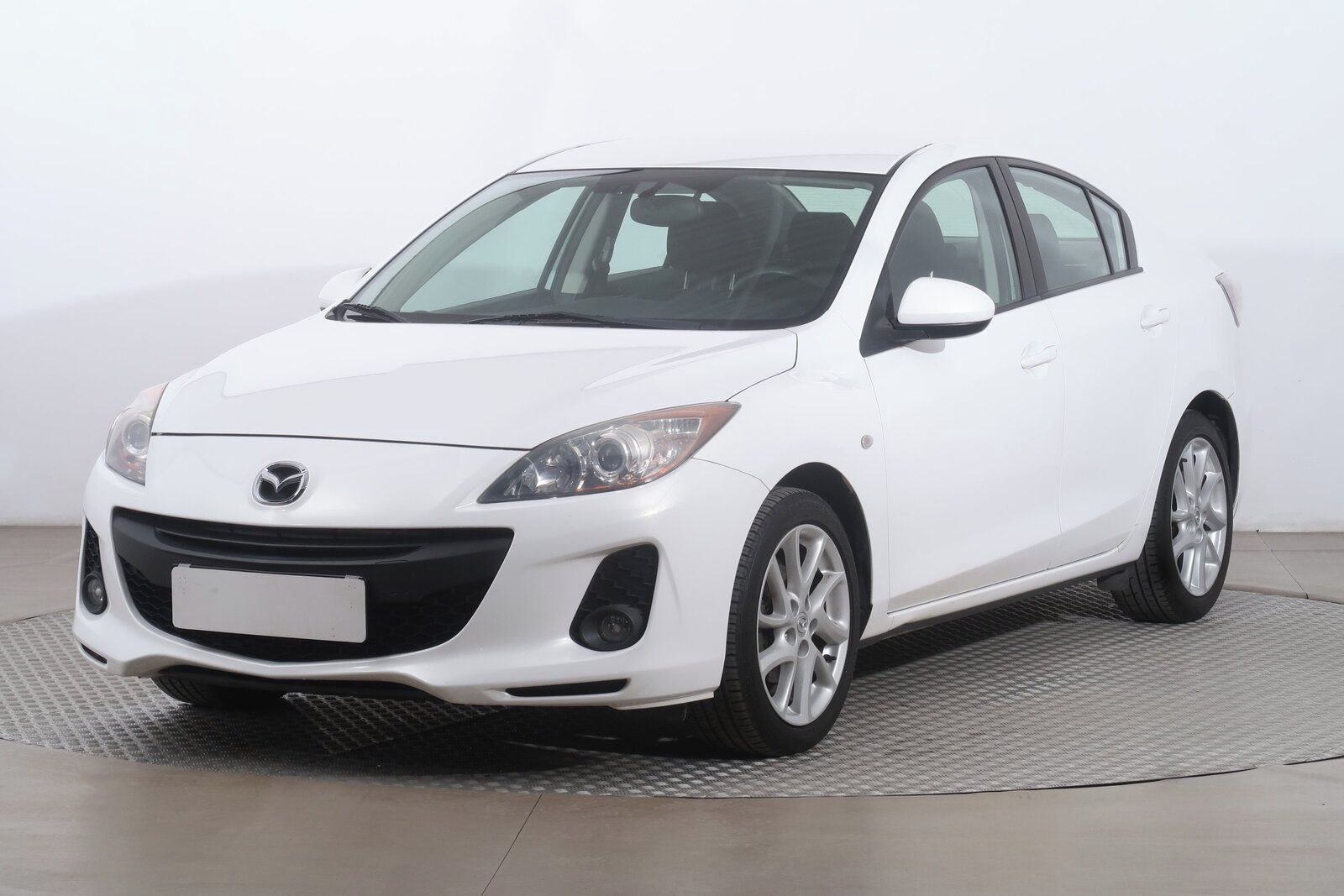 Mazda 3, 1.6 - fotka 2
