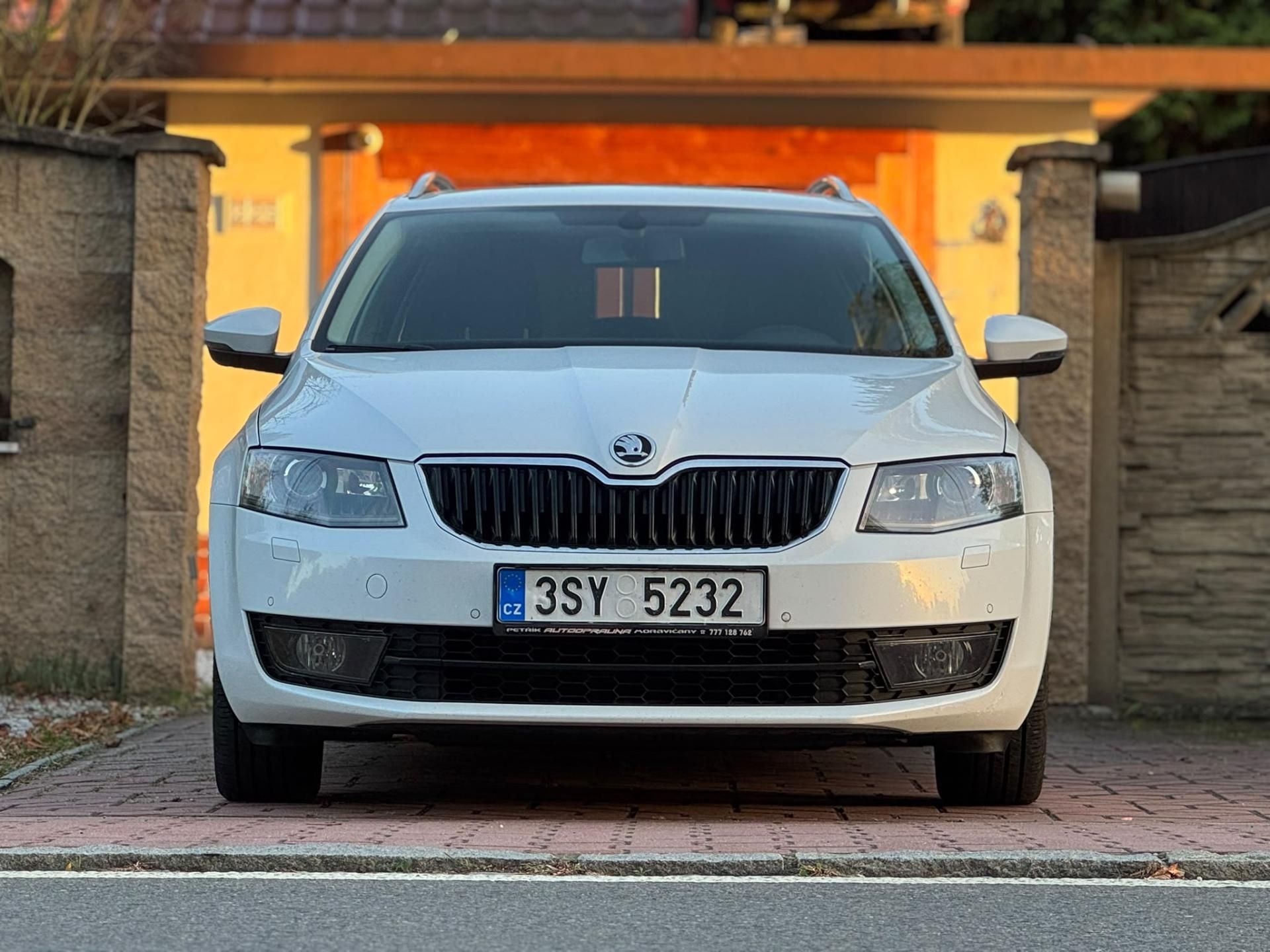 Škoda Octavia, 2.0TDi STYLE 1.MAJ DPH ROZVODY - fotka 2