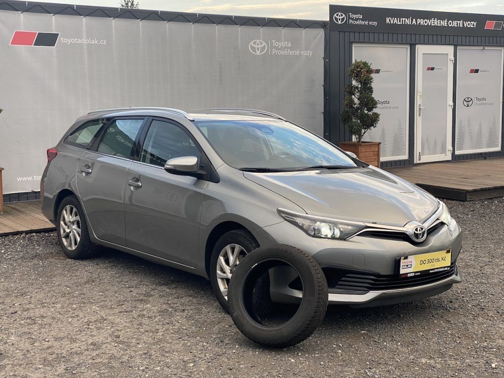 Toyota Auris, 1.6i, ČR, Active, záruka