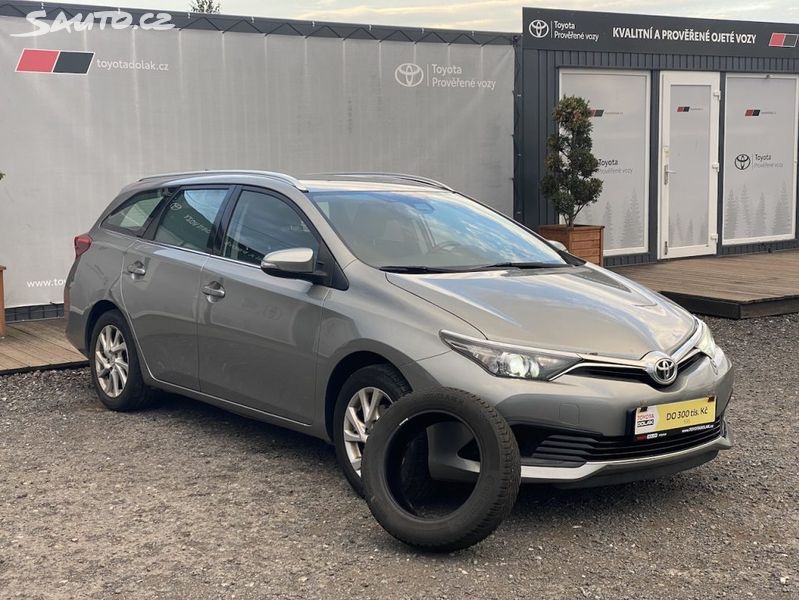 Toyota Auris, 1.6i, ČR, Active, záruka