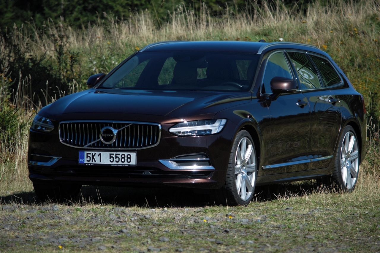 Volvo V90, D4 Inscription, model 2020,TOP