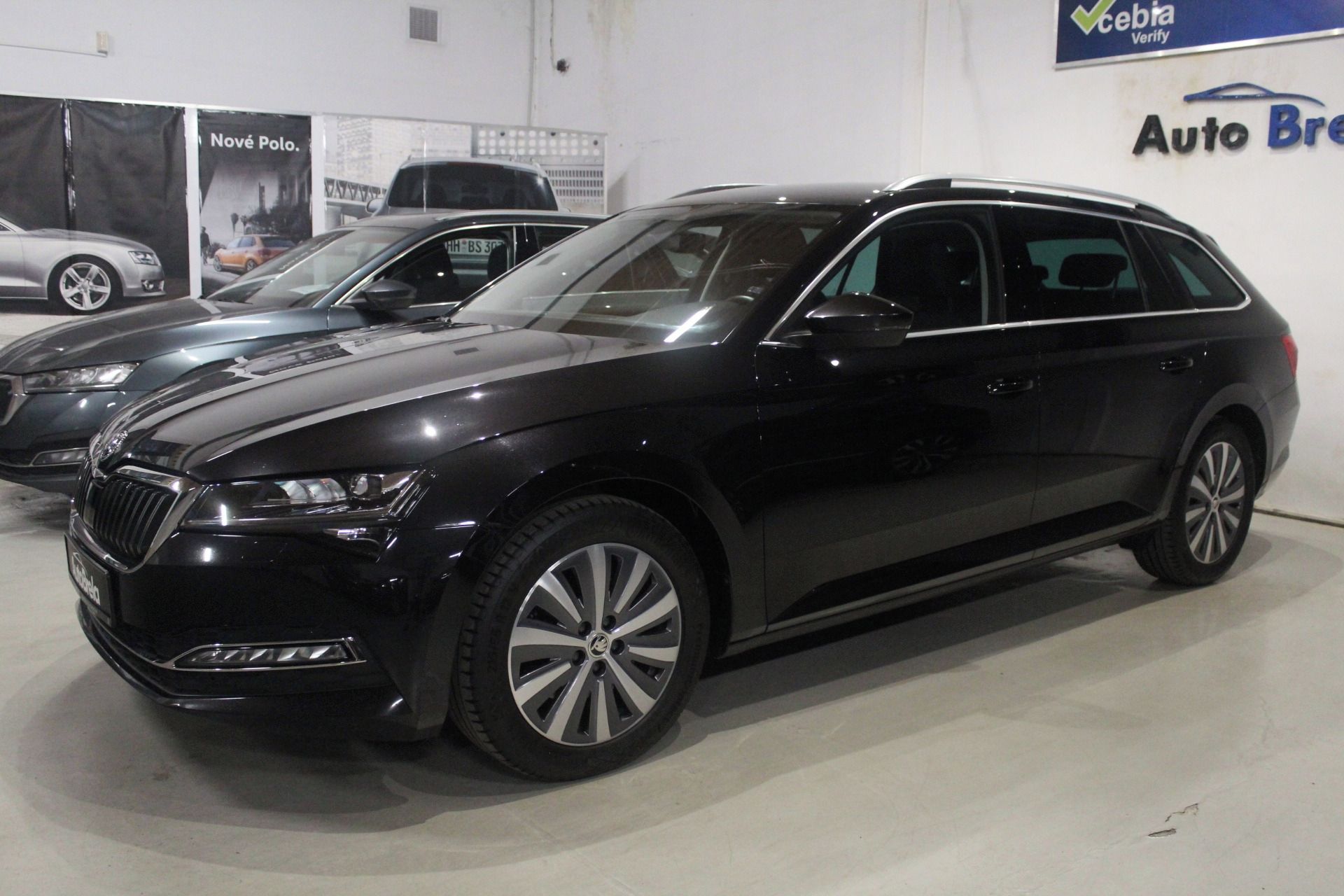Škoda Superb, 110kW,Tažné,Nez. topení,Matrix - fotka 3