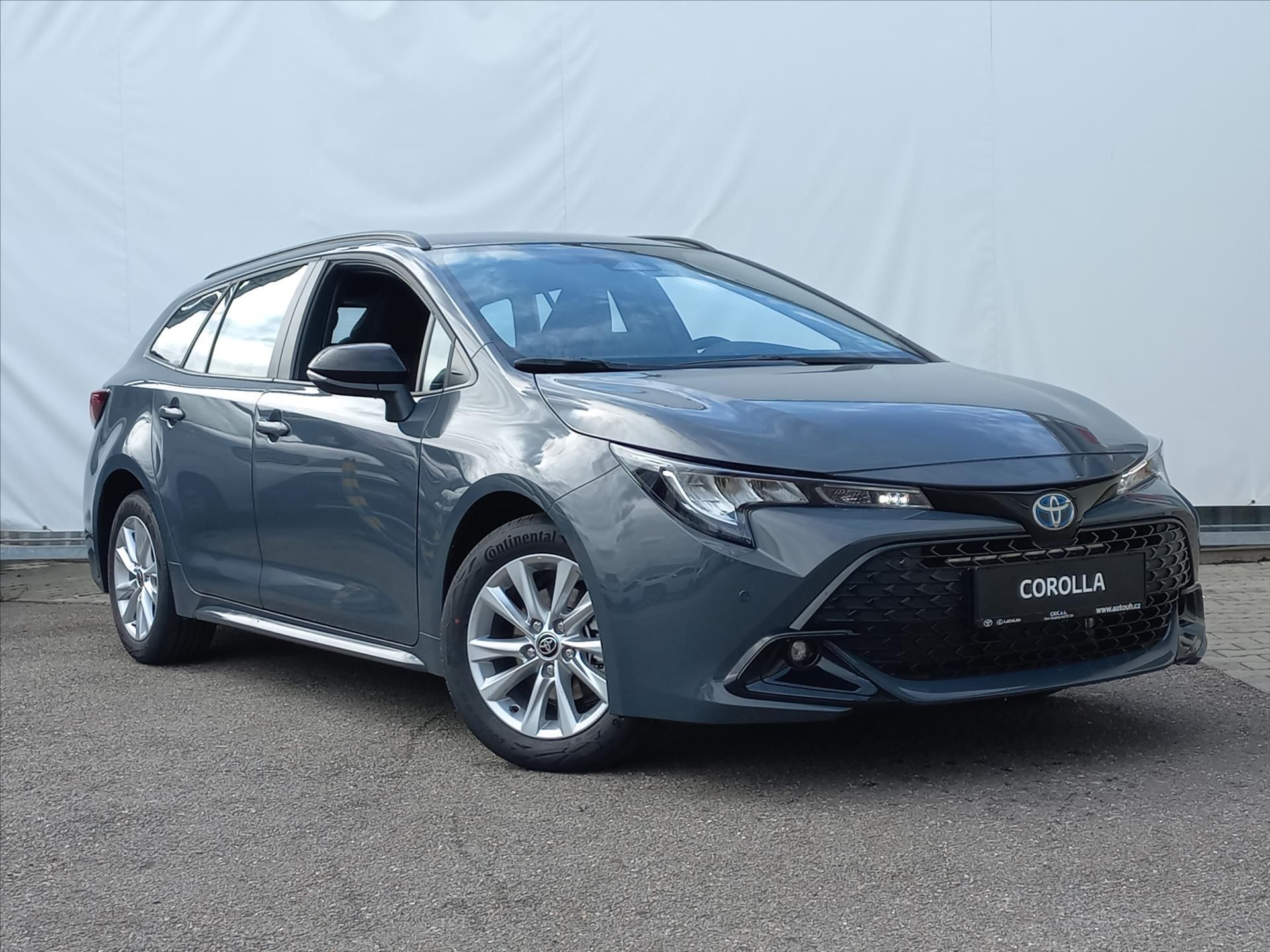 Toyota Corolla, 1,8 Hybrid e-CVT 140k  TS Comf - fotka 4