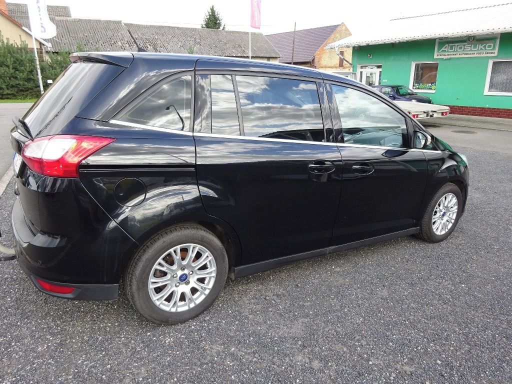 Ford Grand C-MAX, 1,6 TDCI 85kW+6st.man. - 7míst - fotka 5