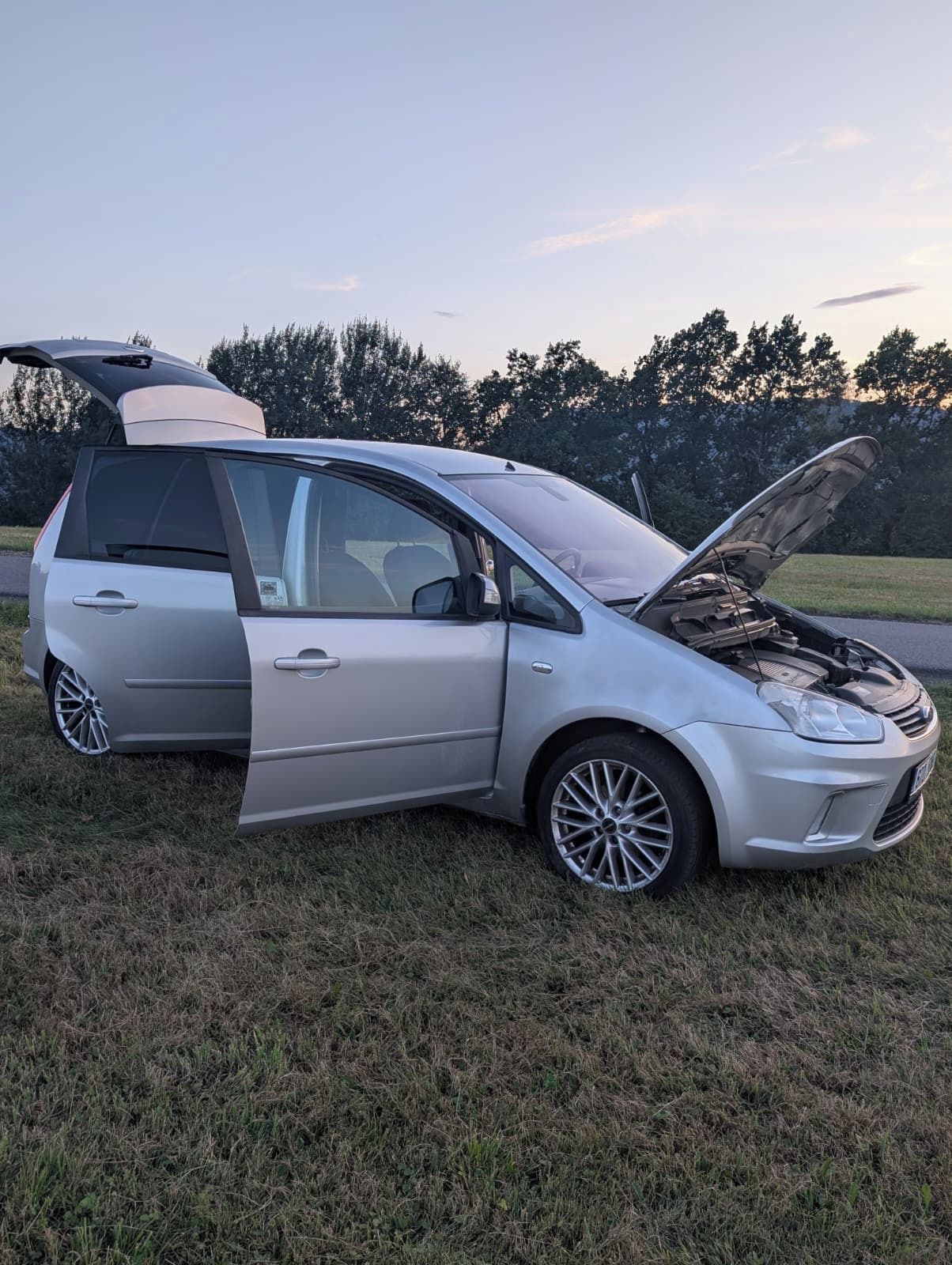 Ford C-MAX, 1.8 92kW, Ghia, servisováno - fotka 6