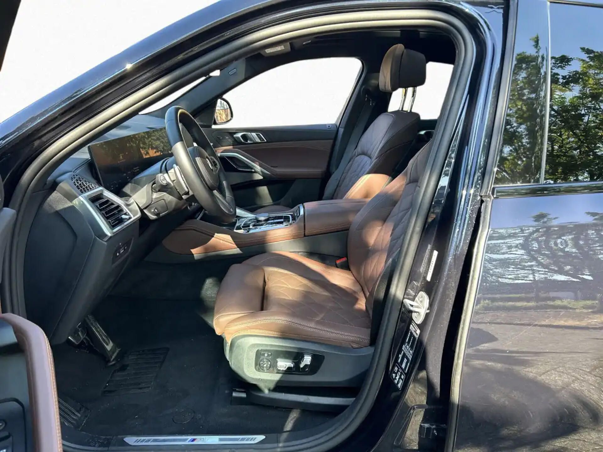 BMW X6, xDrive40i M-Sport Pano Venti T - fotka 5