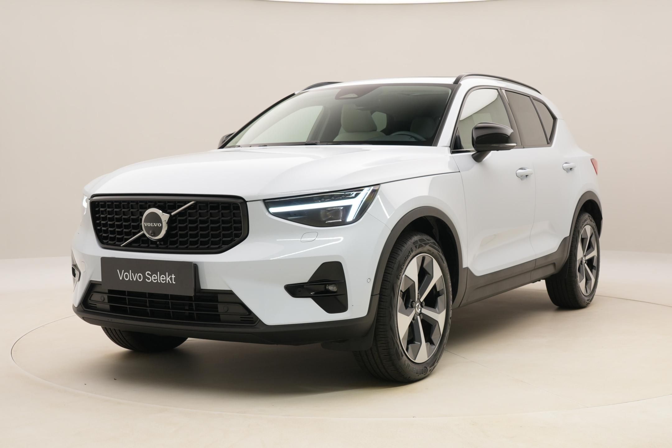Volvo XC40, B4 DARK ULTRA AUT CZ