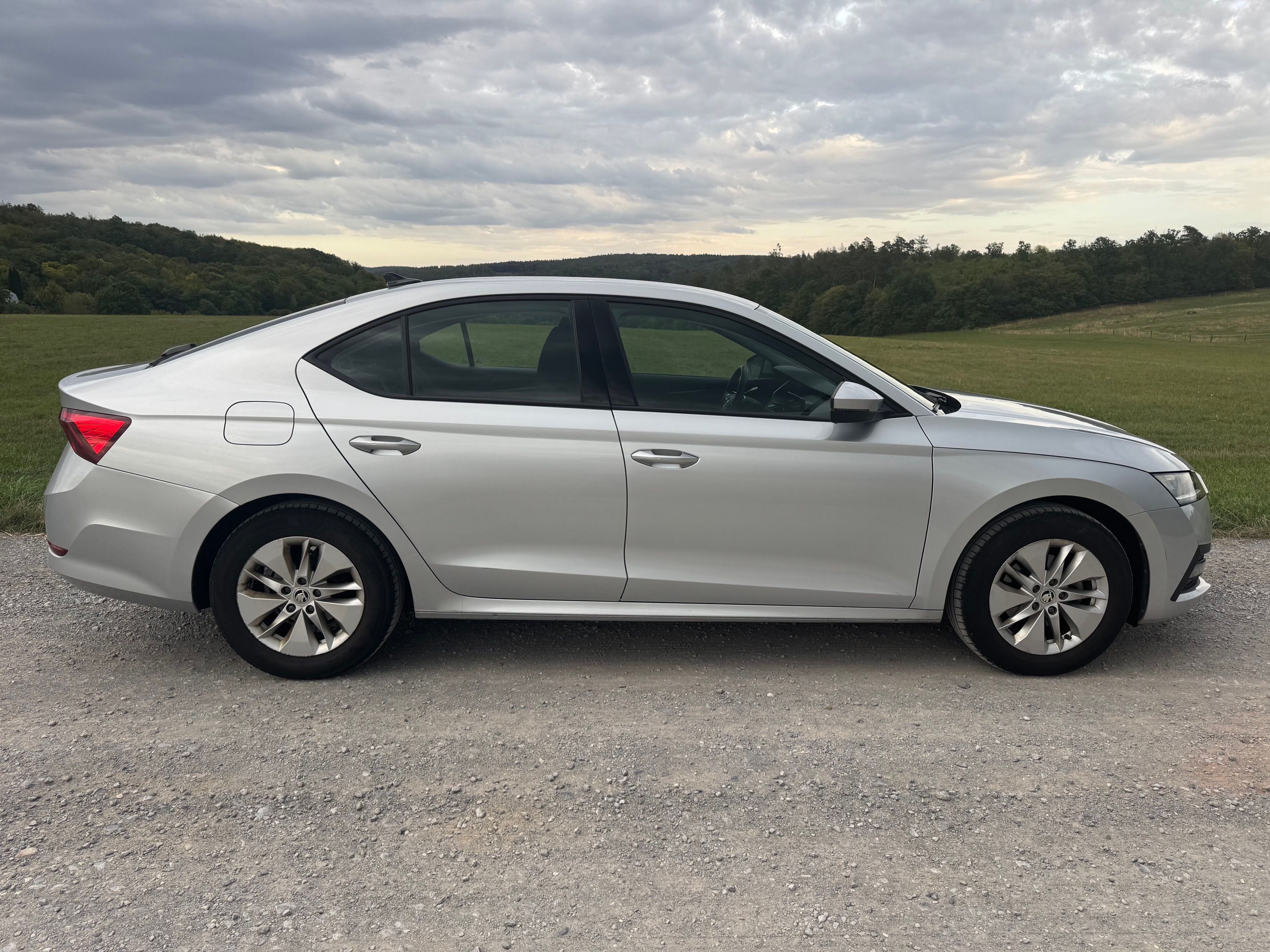 Škoda Octavia, 2.0TDI AMBITION+ ACC LED ČR - fotka 5