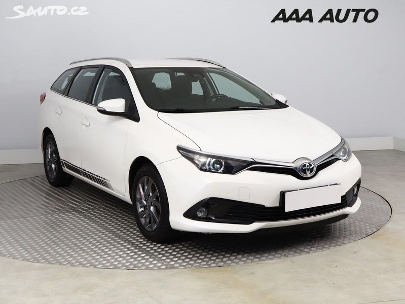 Toyota Auris, 1.6 Valvematic, Serv.kniha