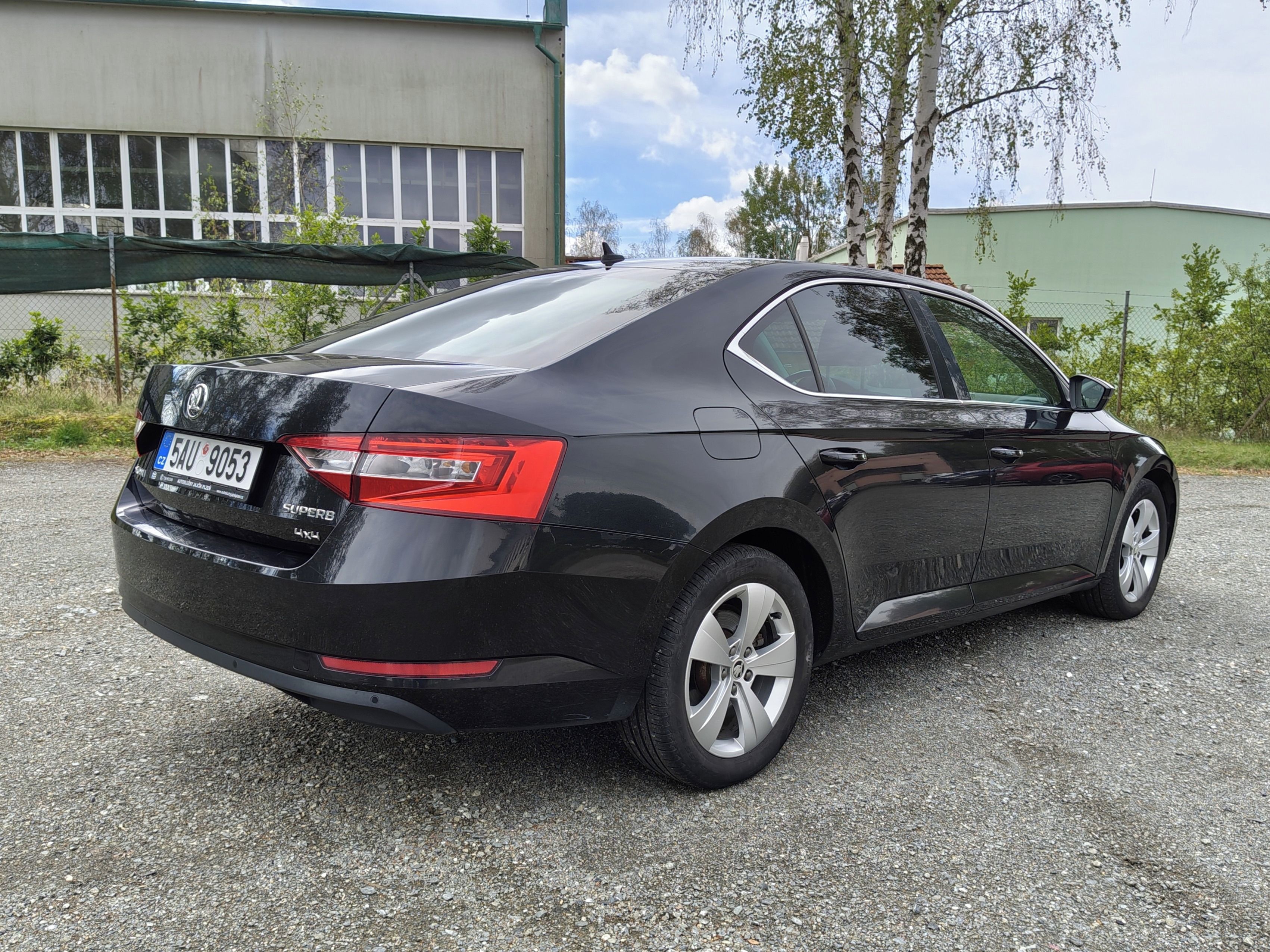 Škoda Superb, 2.0TDi,1.maj,nové v ČR,DPH,4X4 - fotka 5